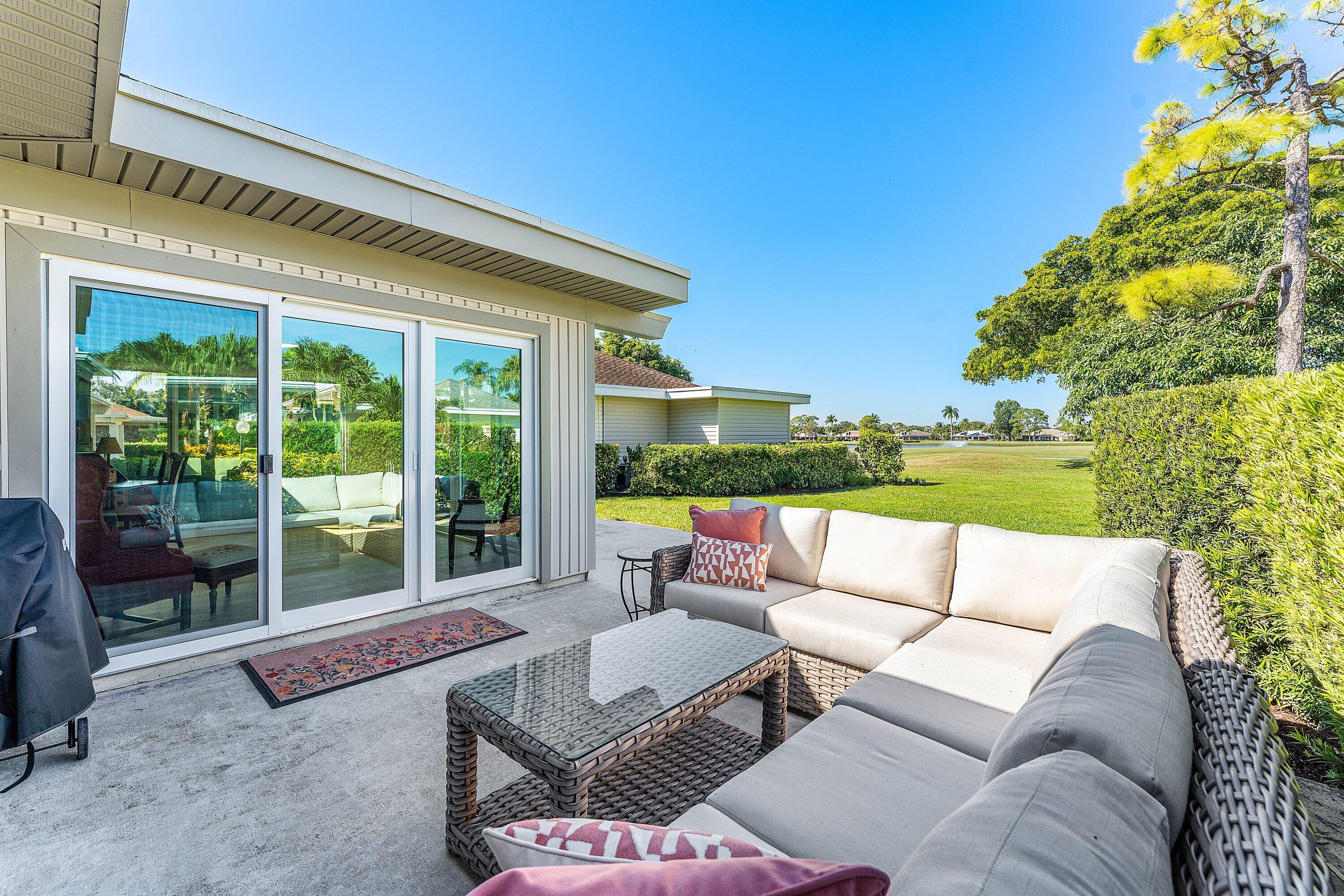 Eastpointe Country Club Residence photo 27