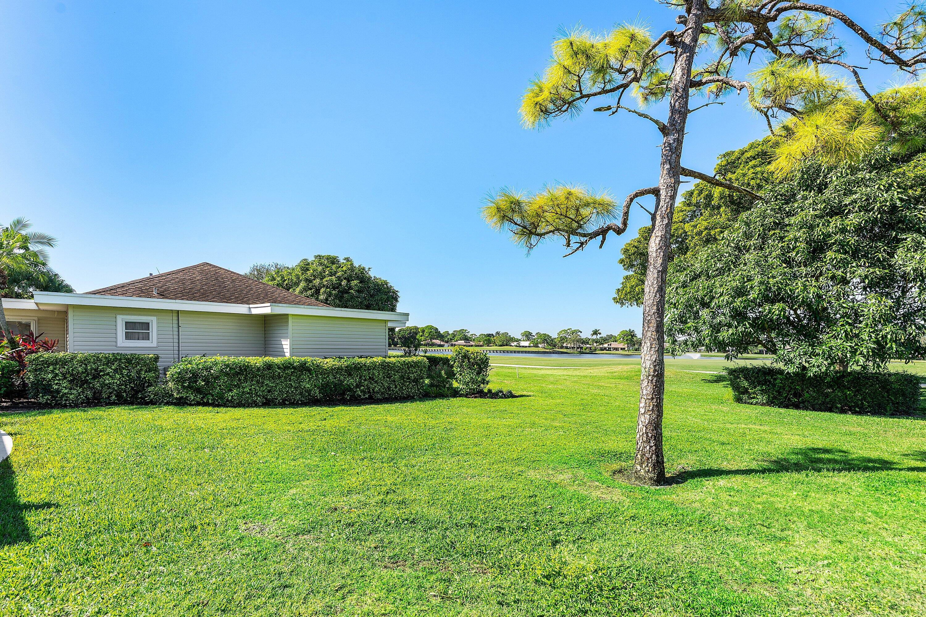 Eastpointe Country Club Residence photo 30