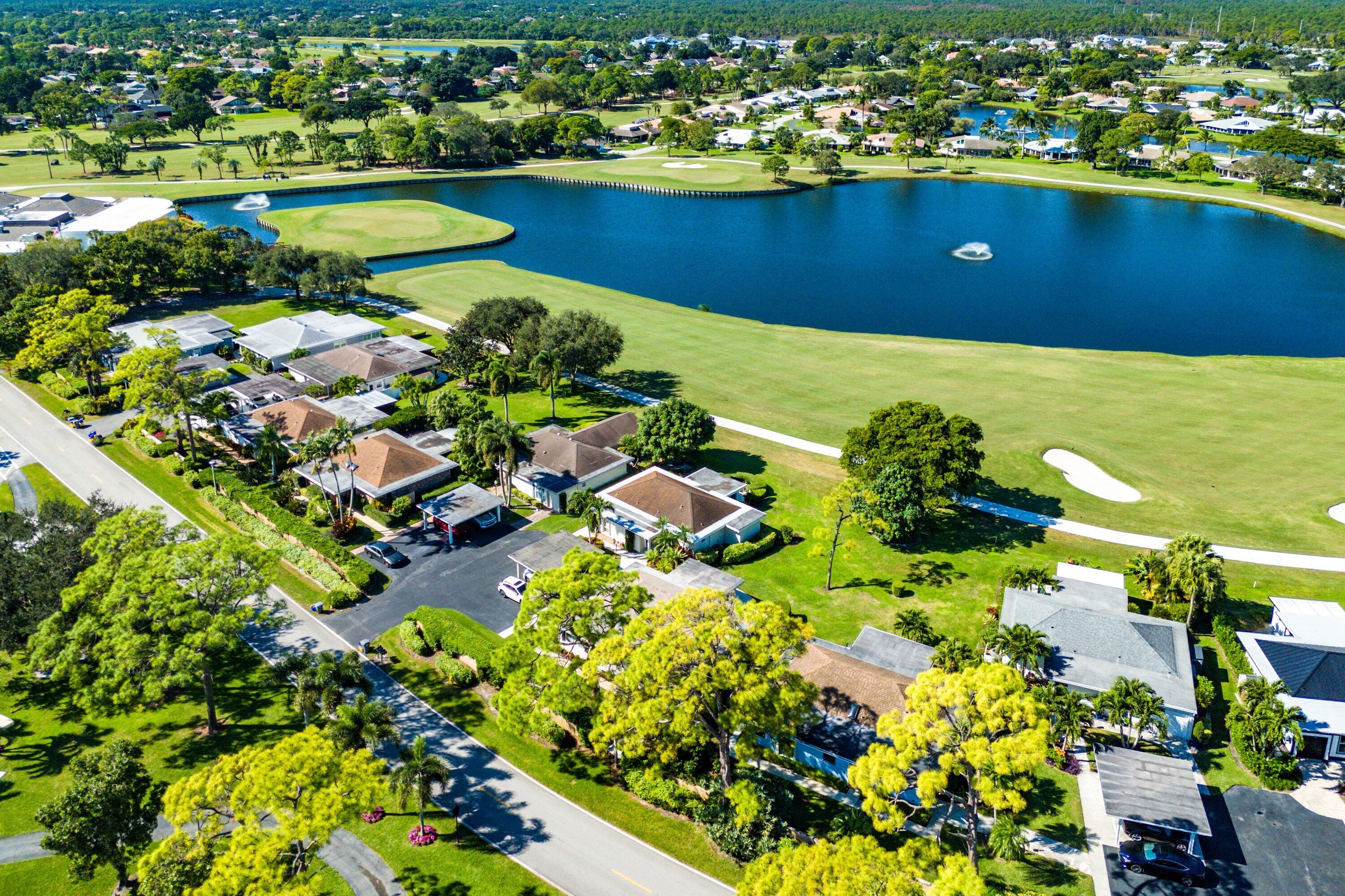 Eastpointe Country Club Residence photo 45