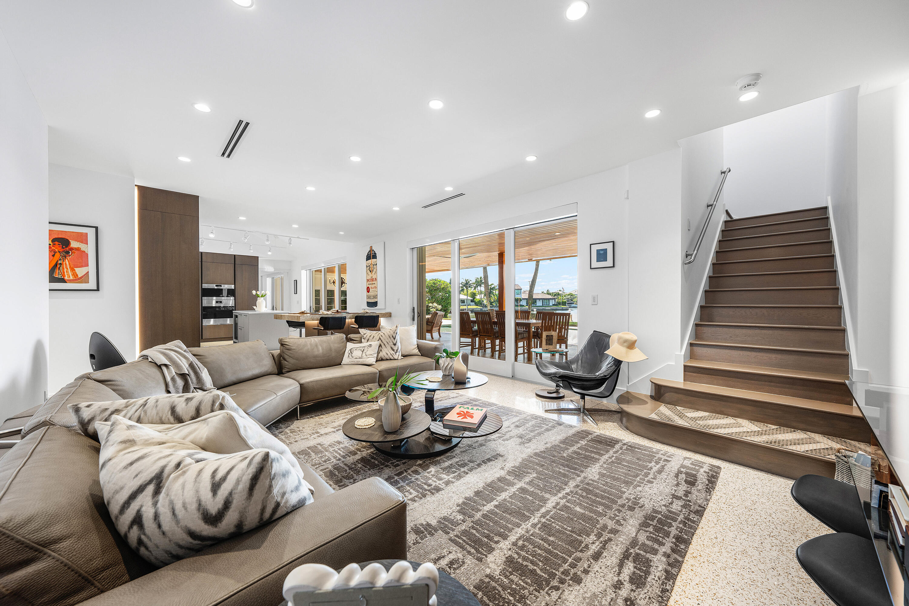  Residence photo 17