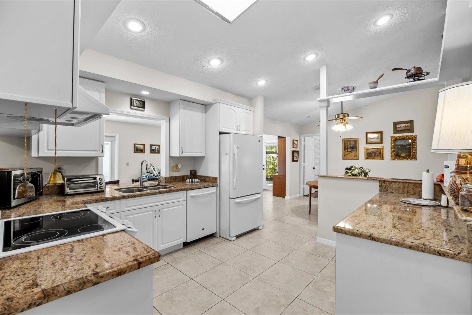 Residence photo 10