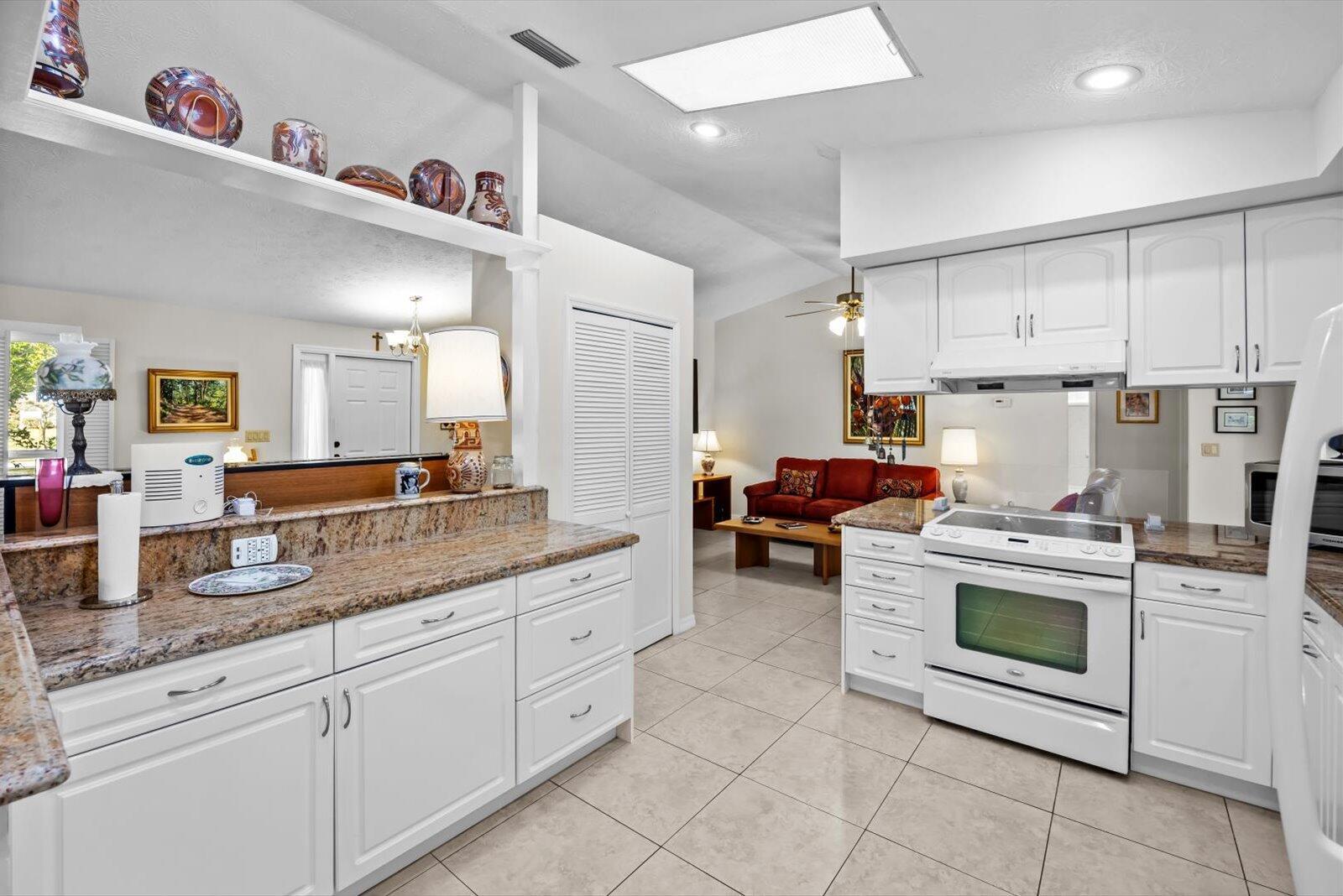 Residence photo 11