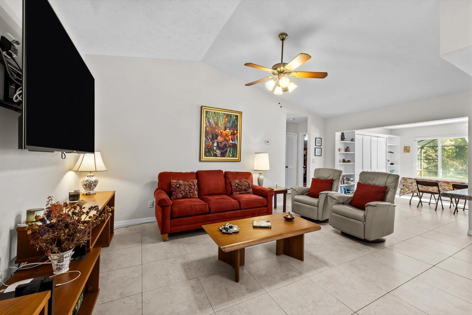 Residence photo 12