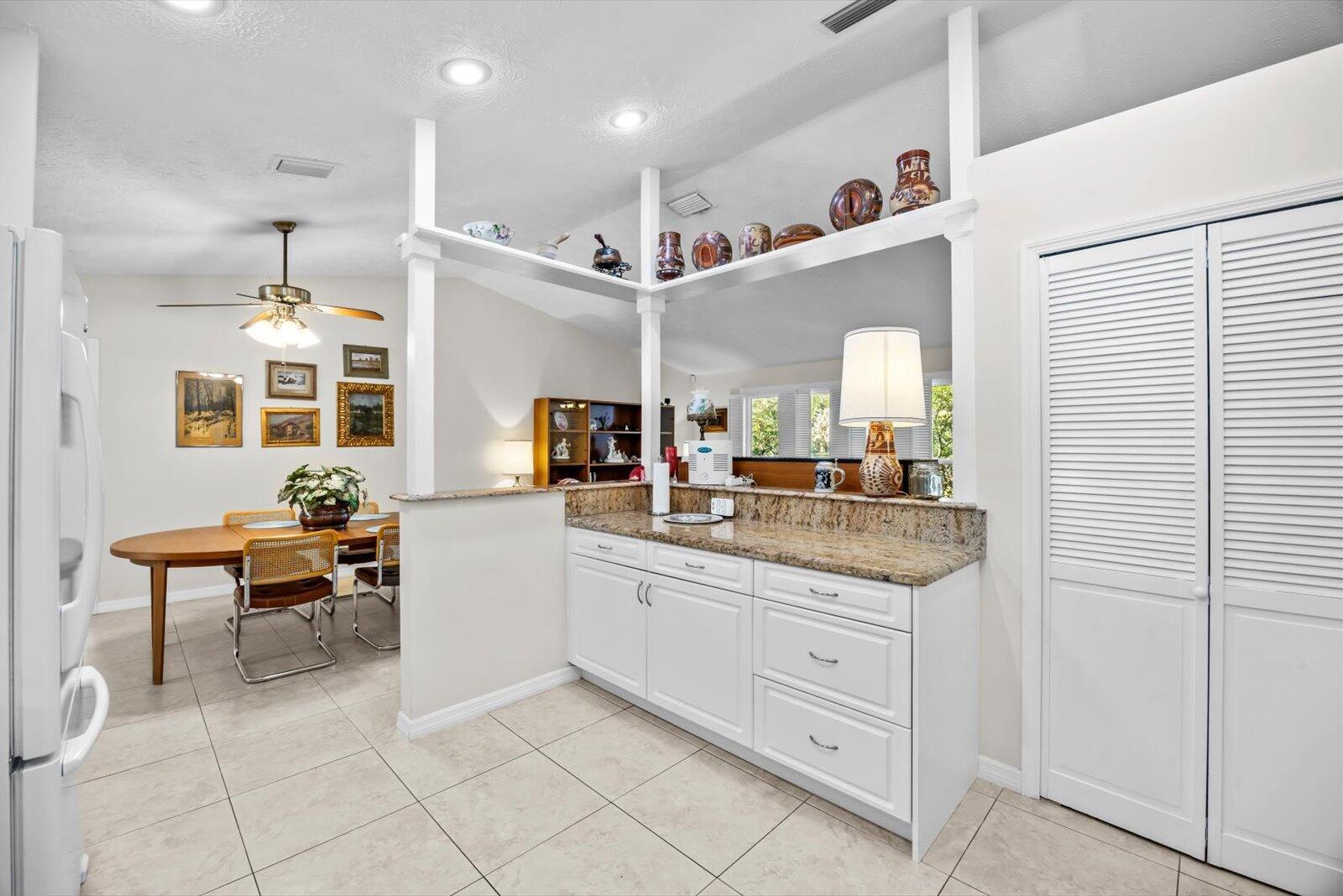 Residence photo 14
