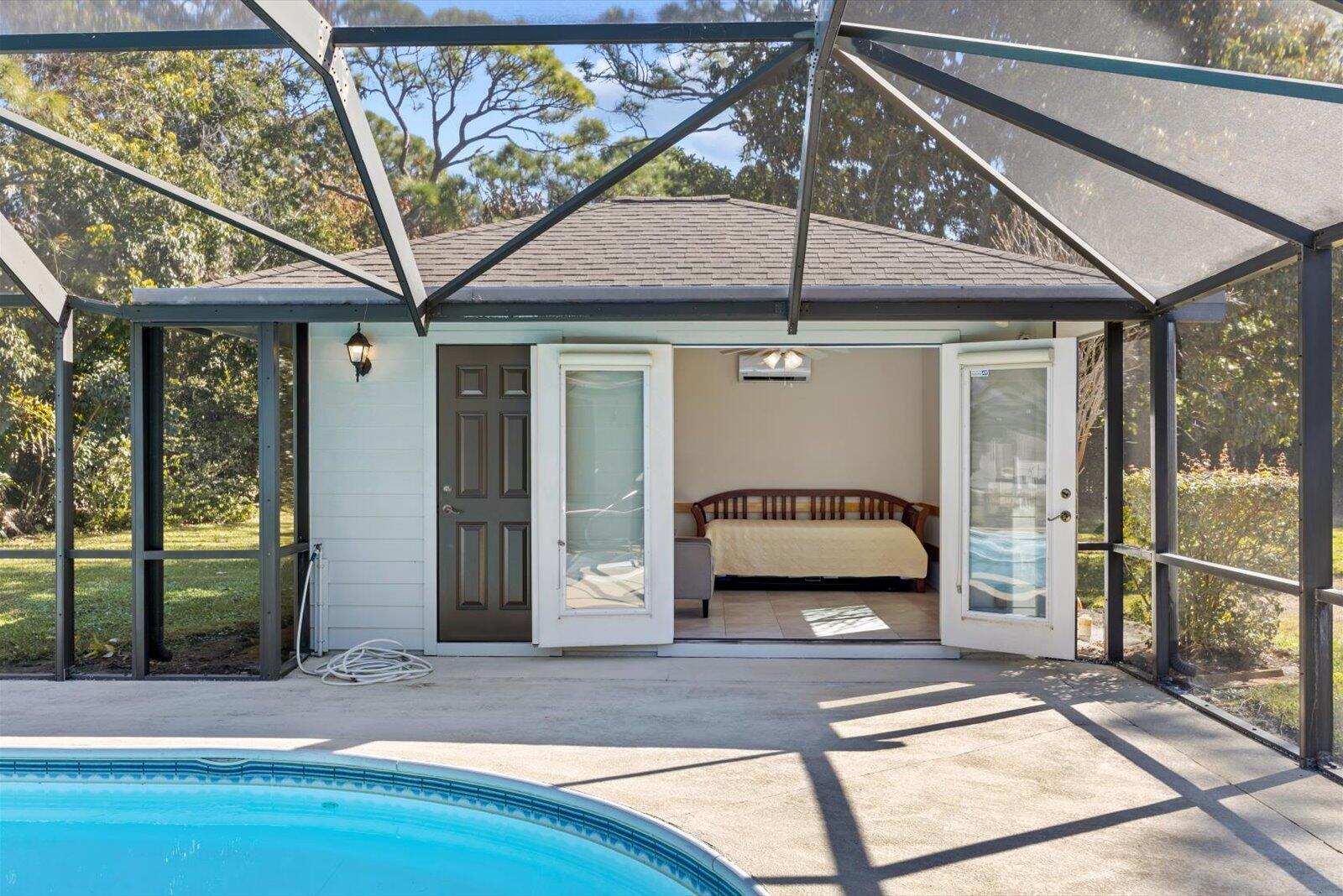 Residence photo 31