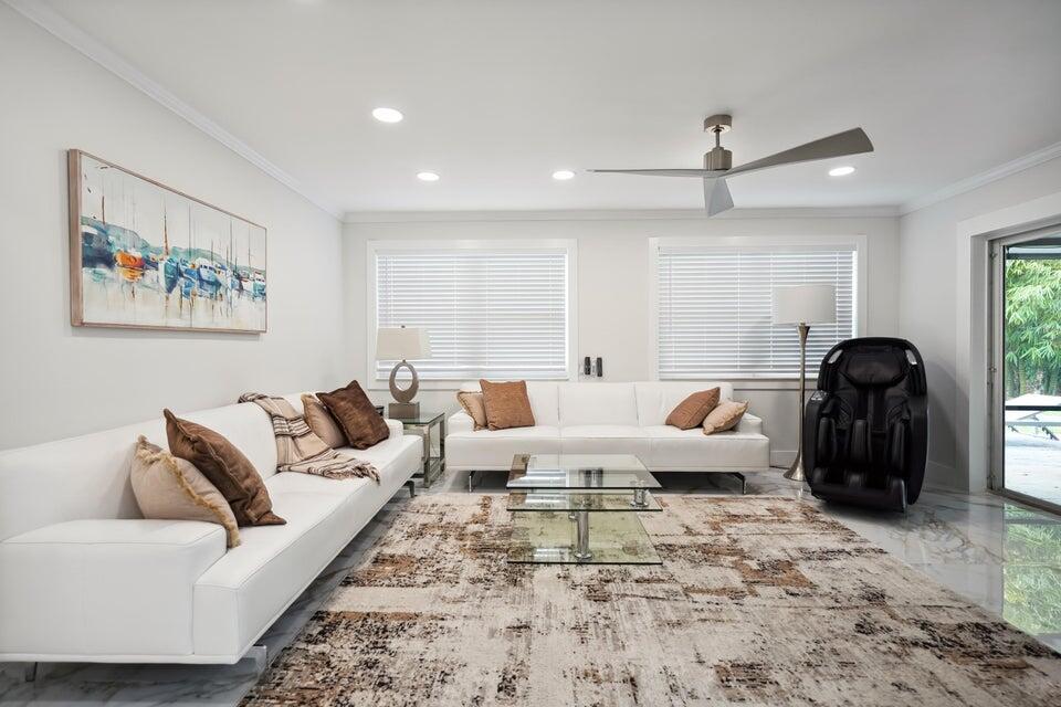  Residence photo 6