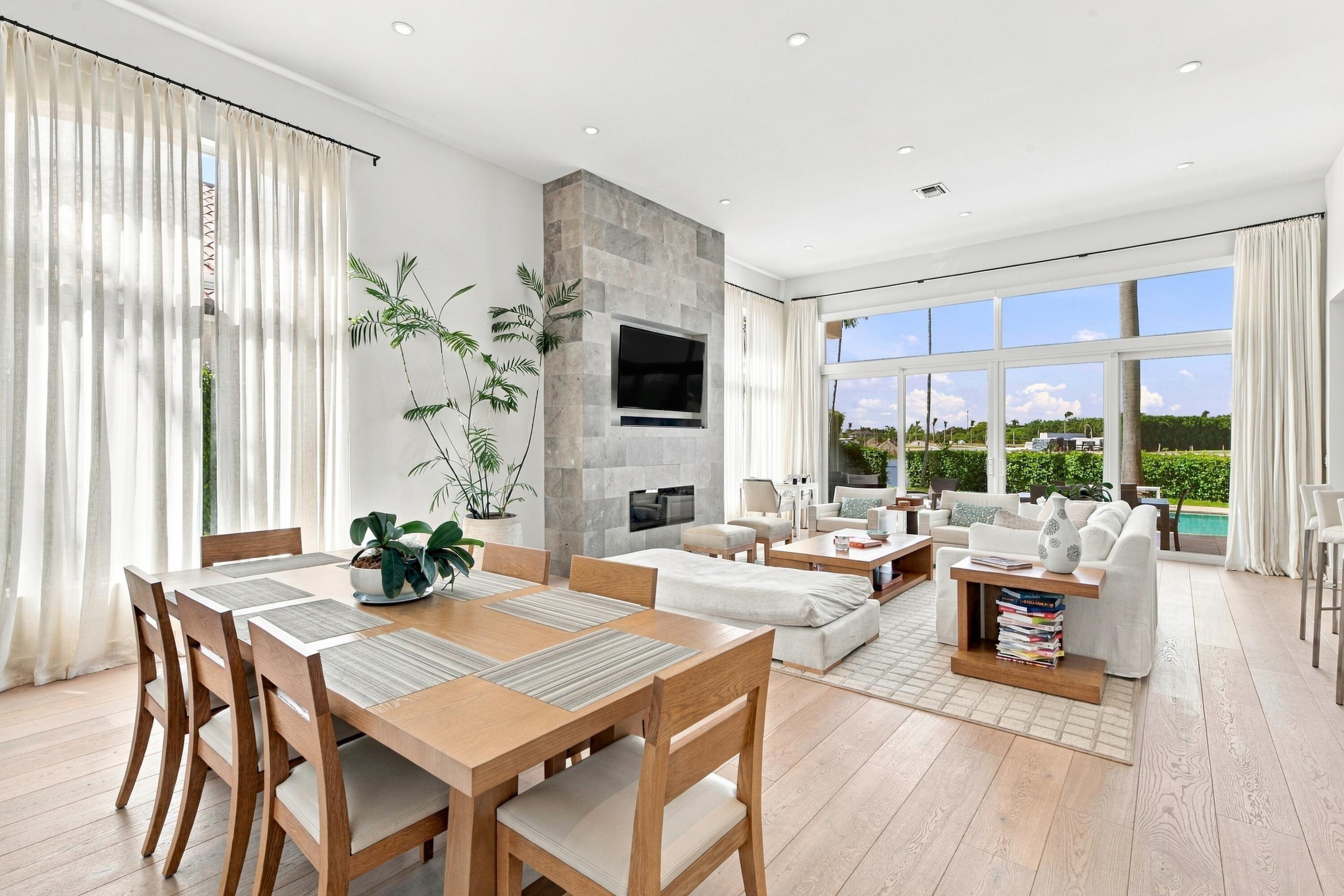 Equestrian Club Estates Residence photo 7
