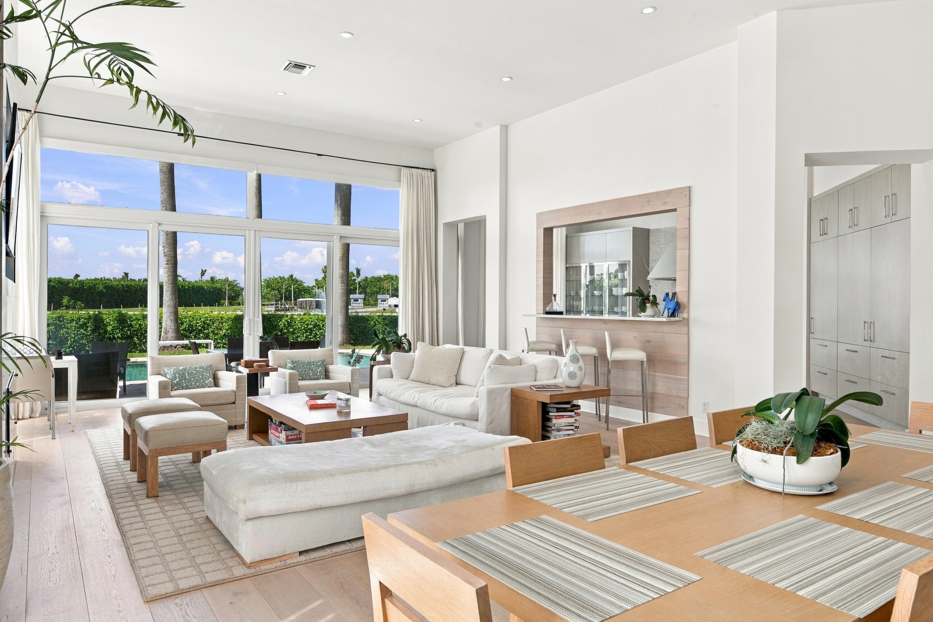 Equestrian Club Estates Residence photo 8