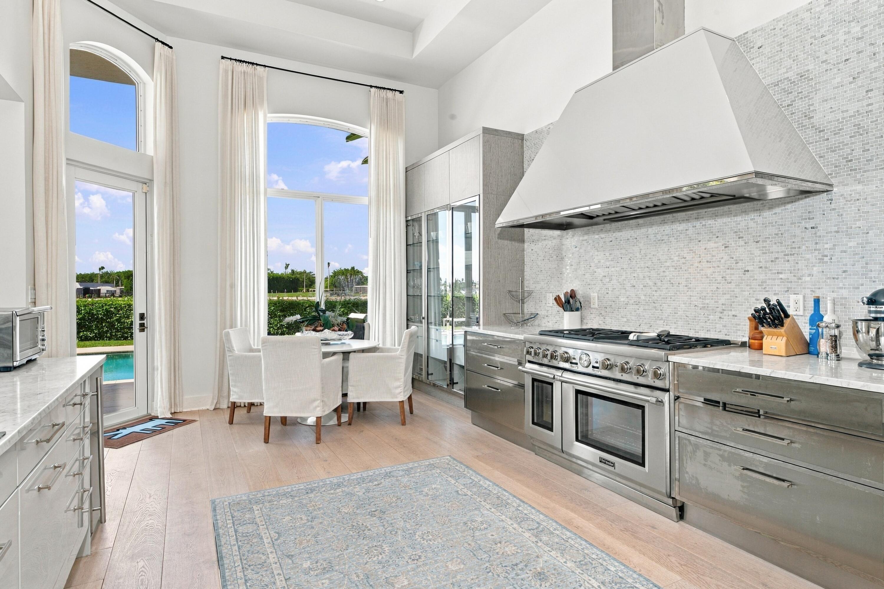 Equestrian Club Estates Residence photo 15