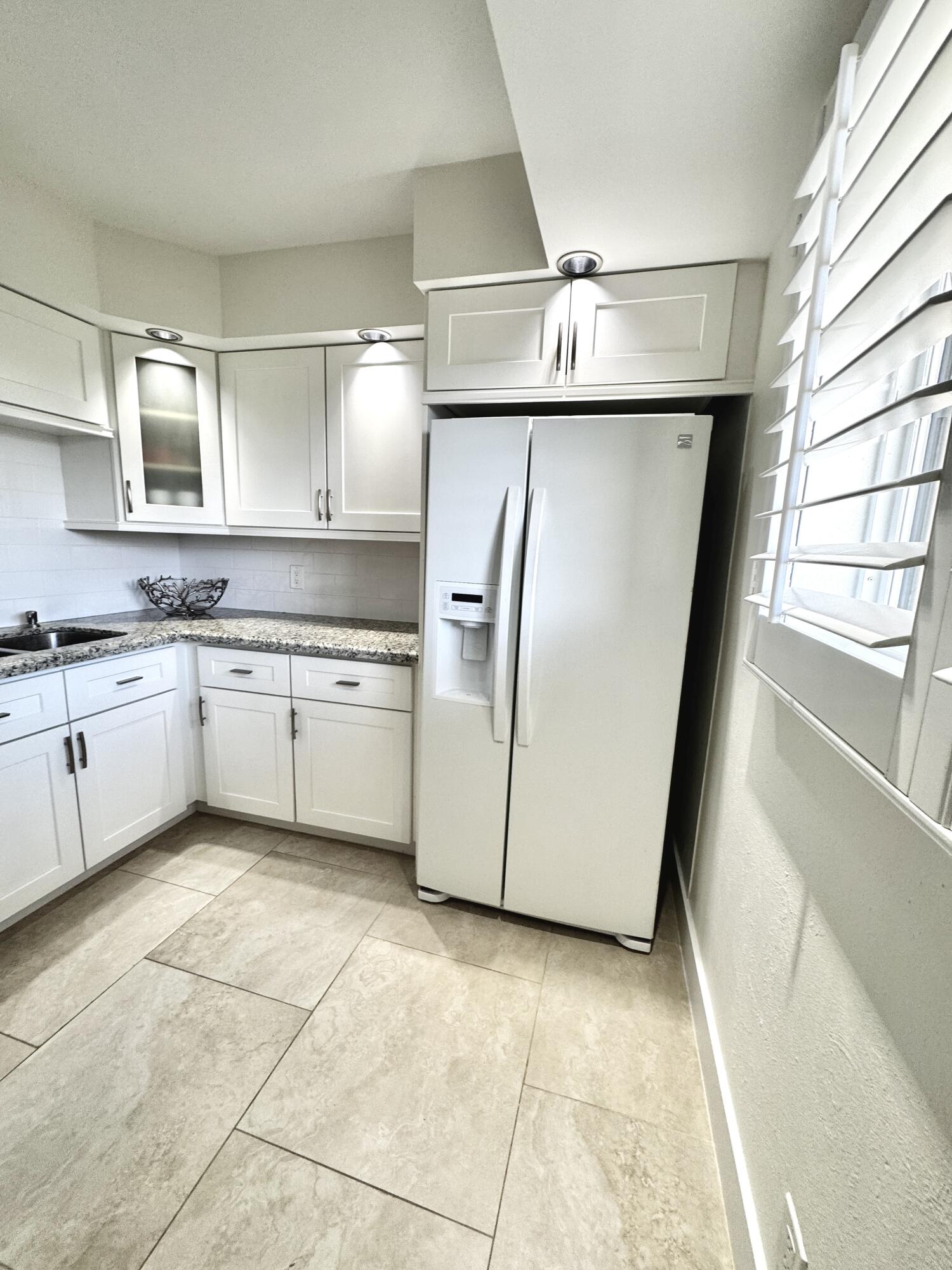 Unit 303 photo 7