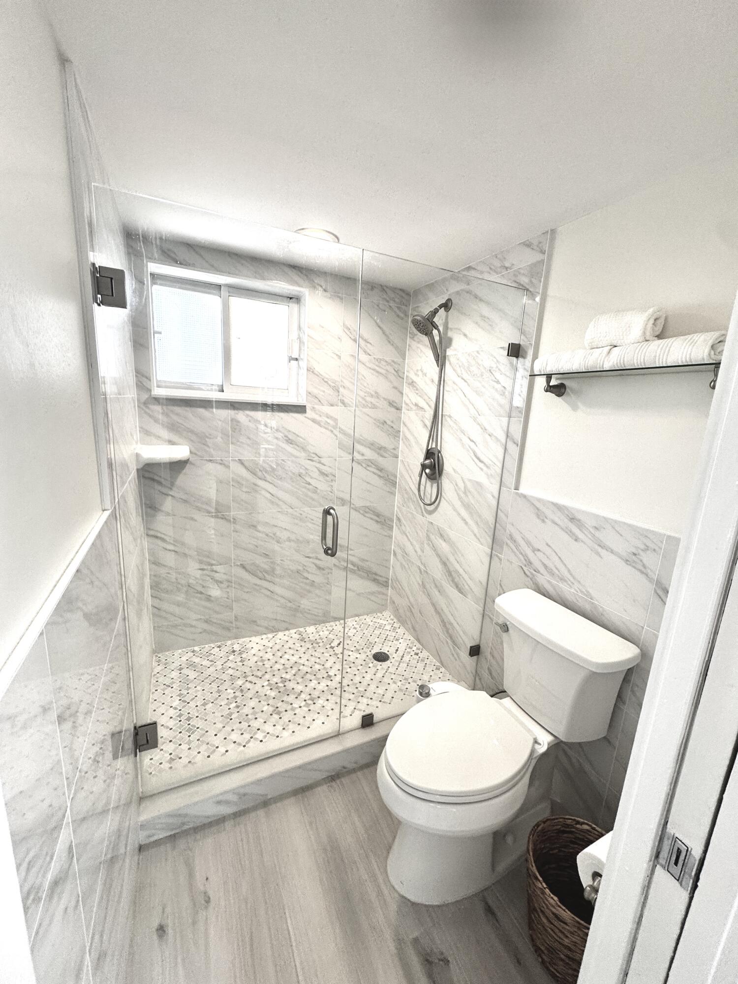Unit 303 photo 15