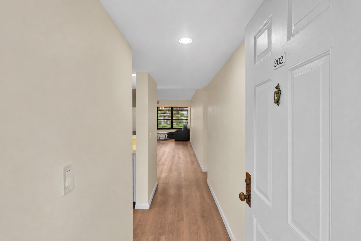Unit 202 photo 4
