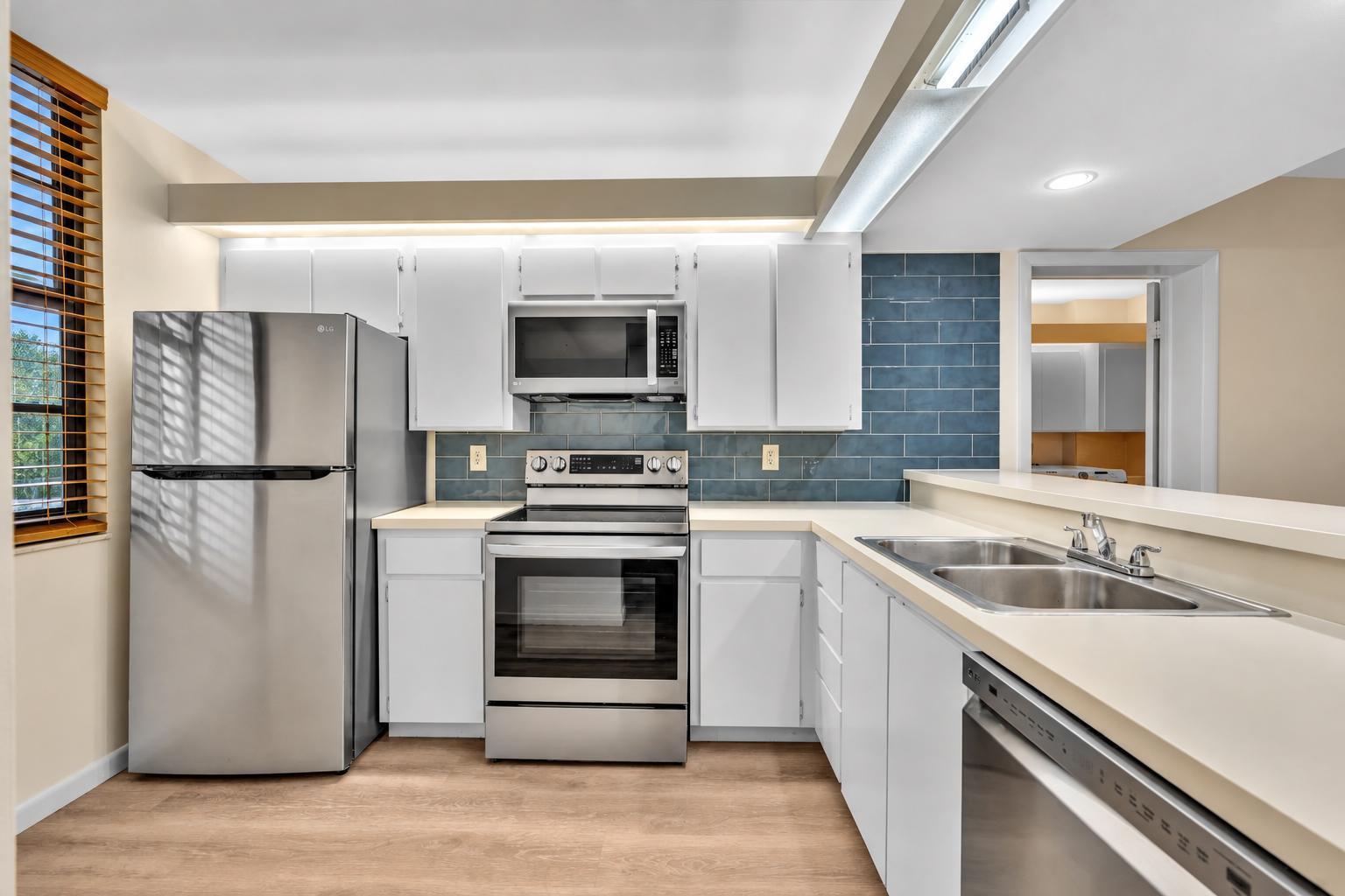 Unit 202 photo 7