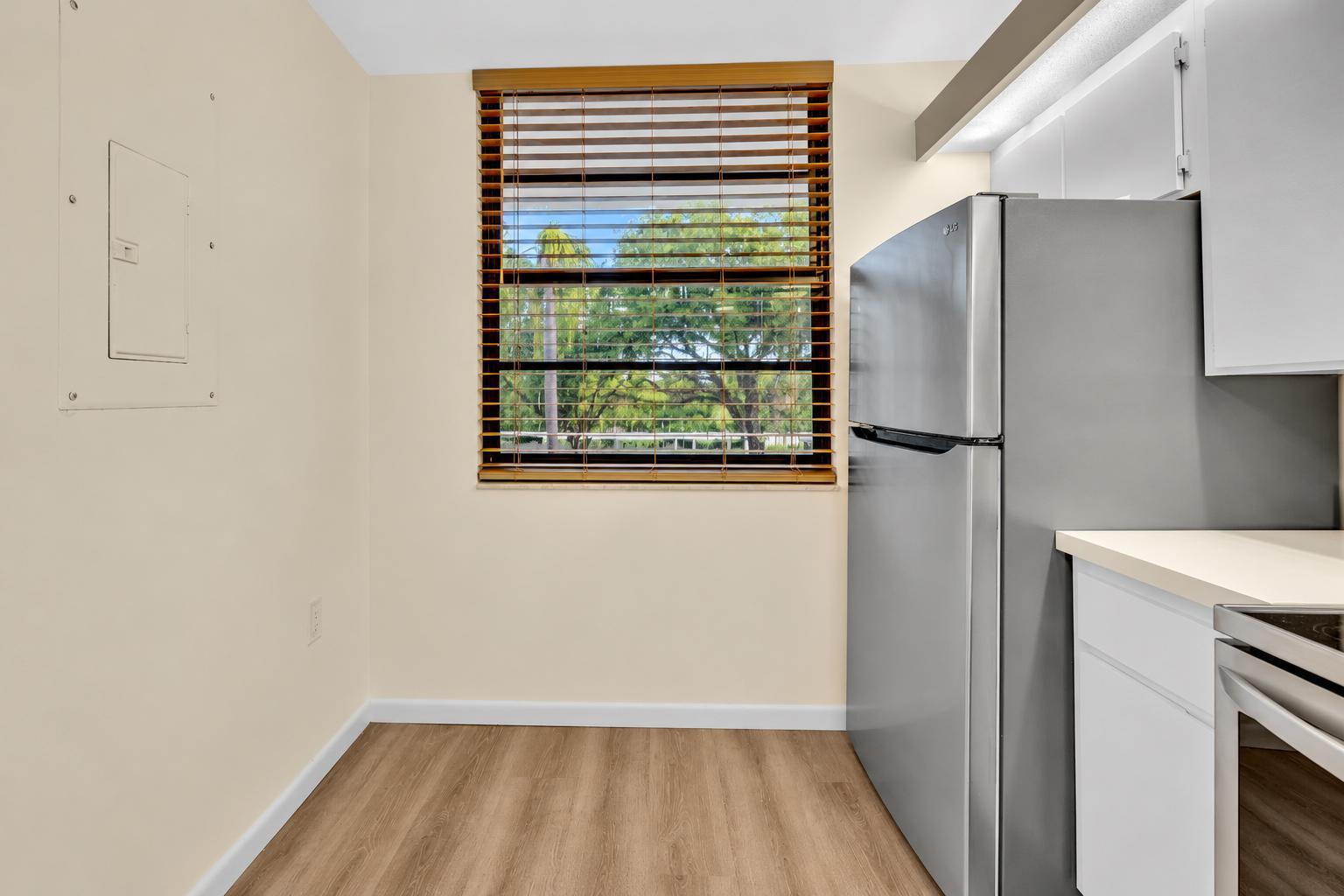 Unit 202 photo 9