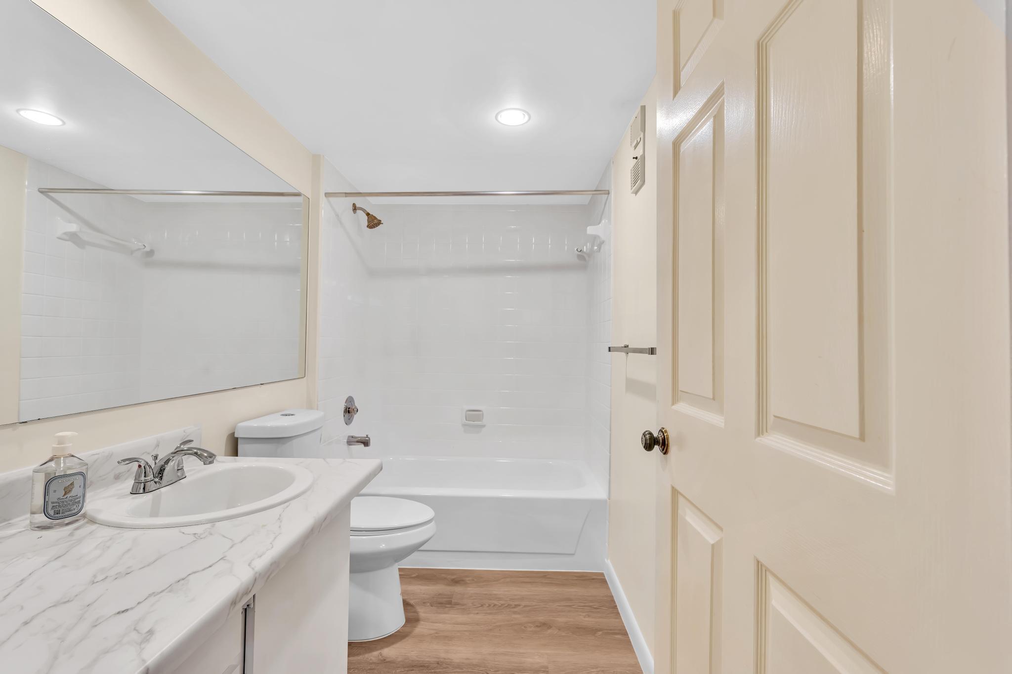 Unit 202 photo 41
