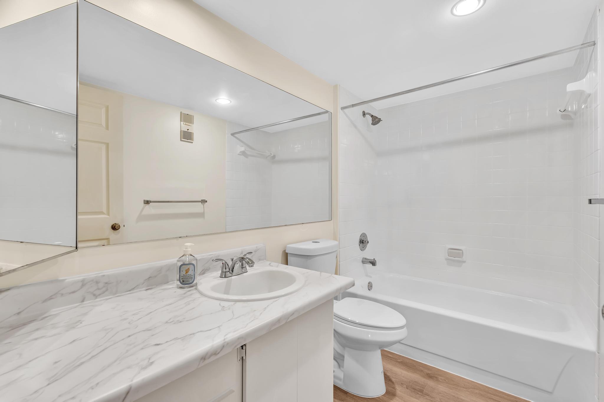 Unit 202 photo 42