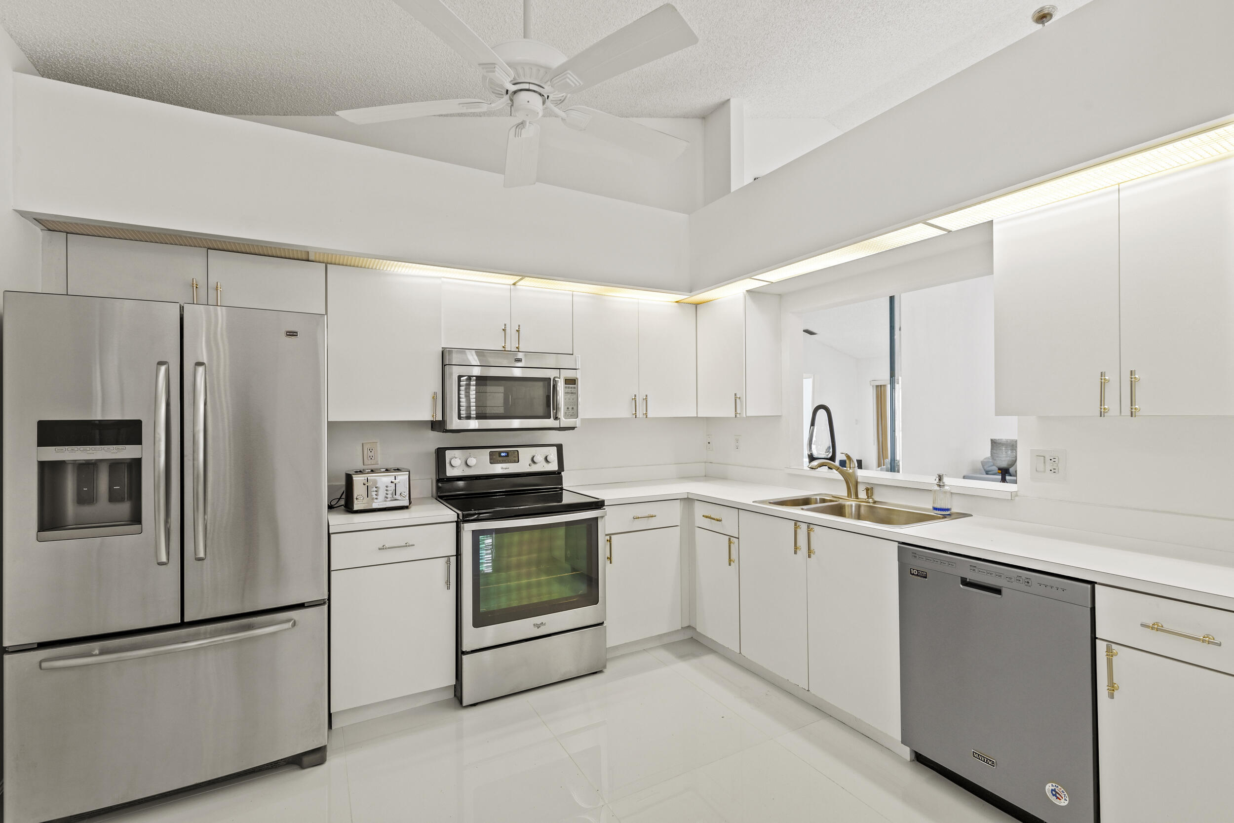  Residence photo 4