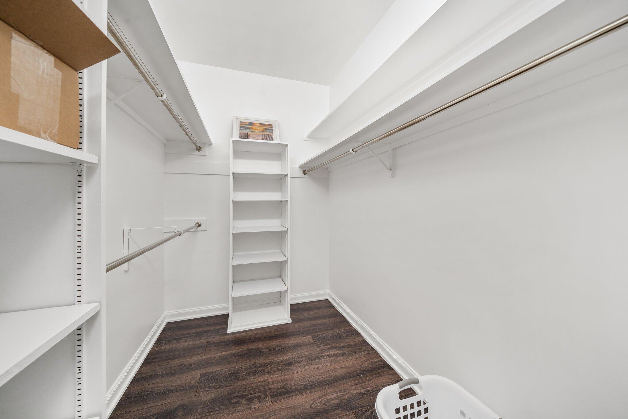 Unit 2 photo 16