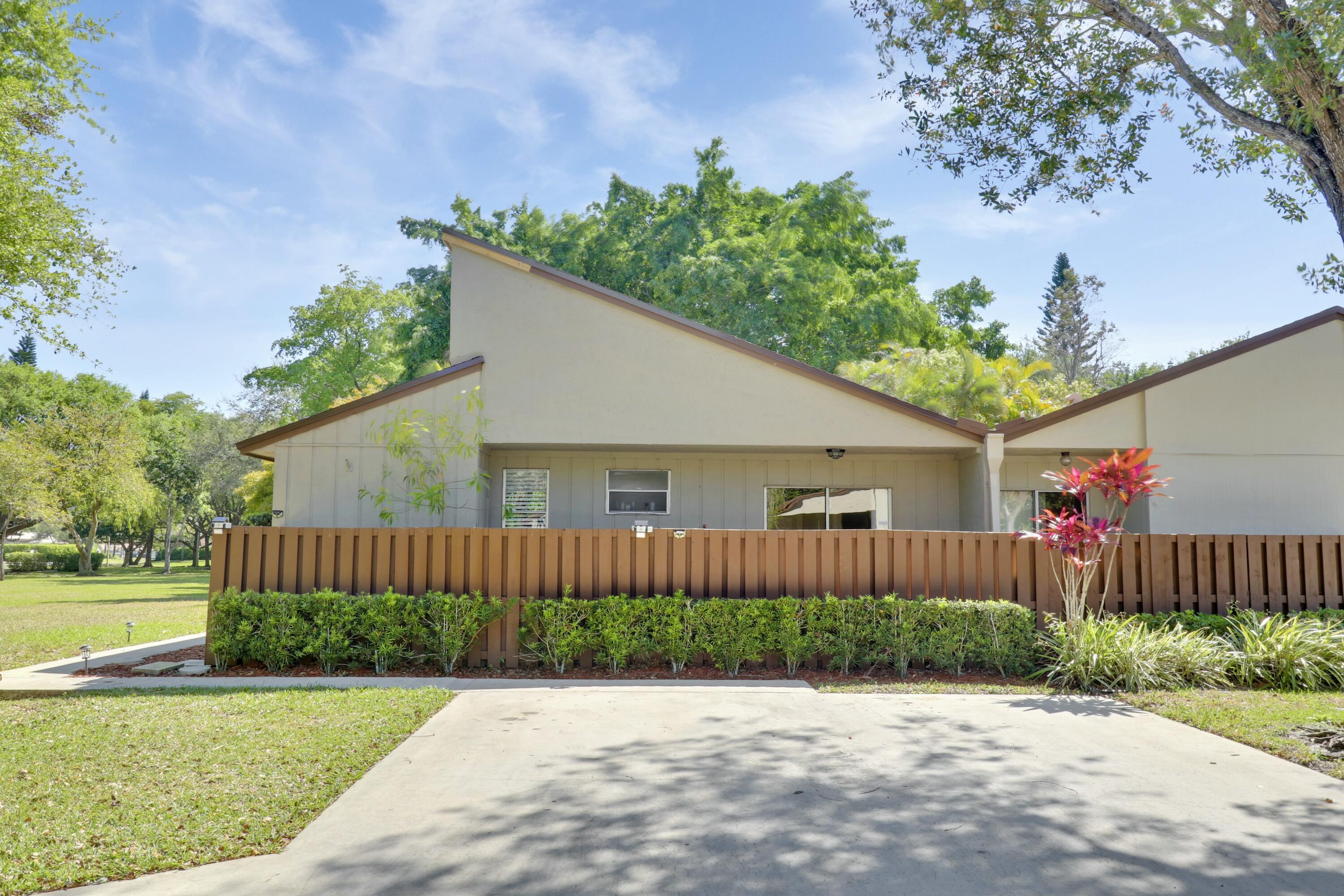 Residence photo 10