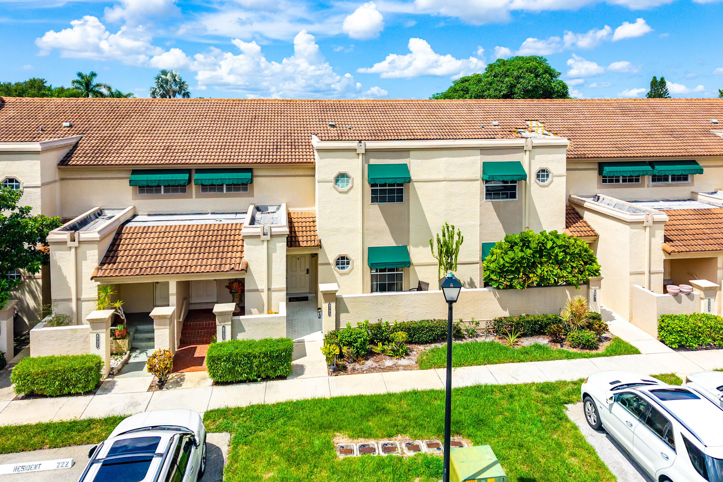 Residence photo 2