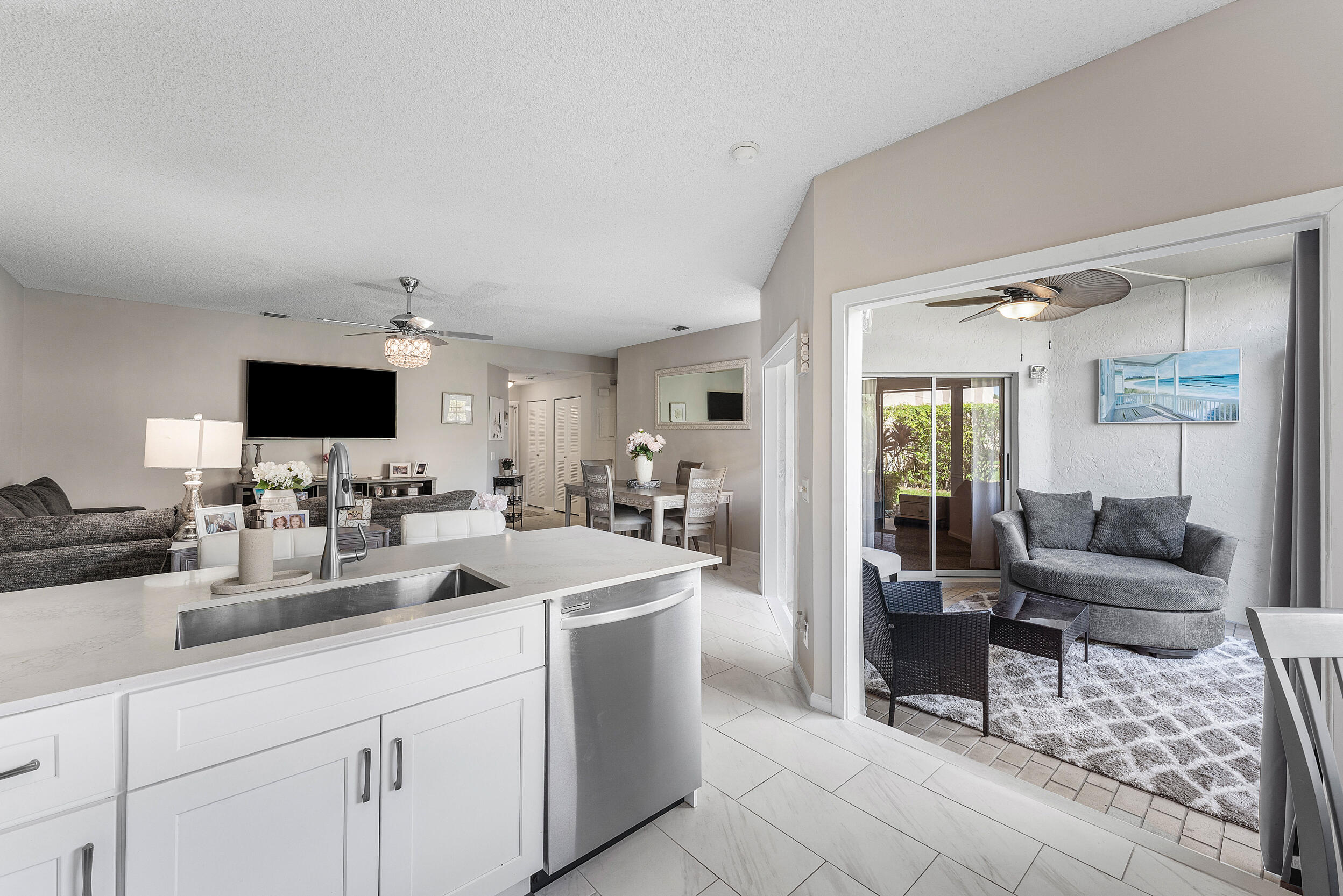Residence photo 11