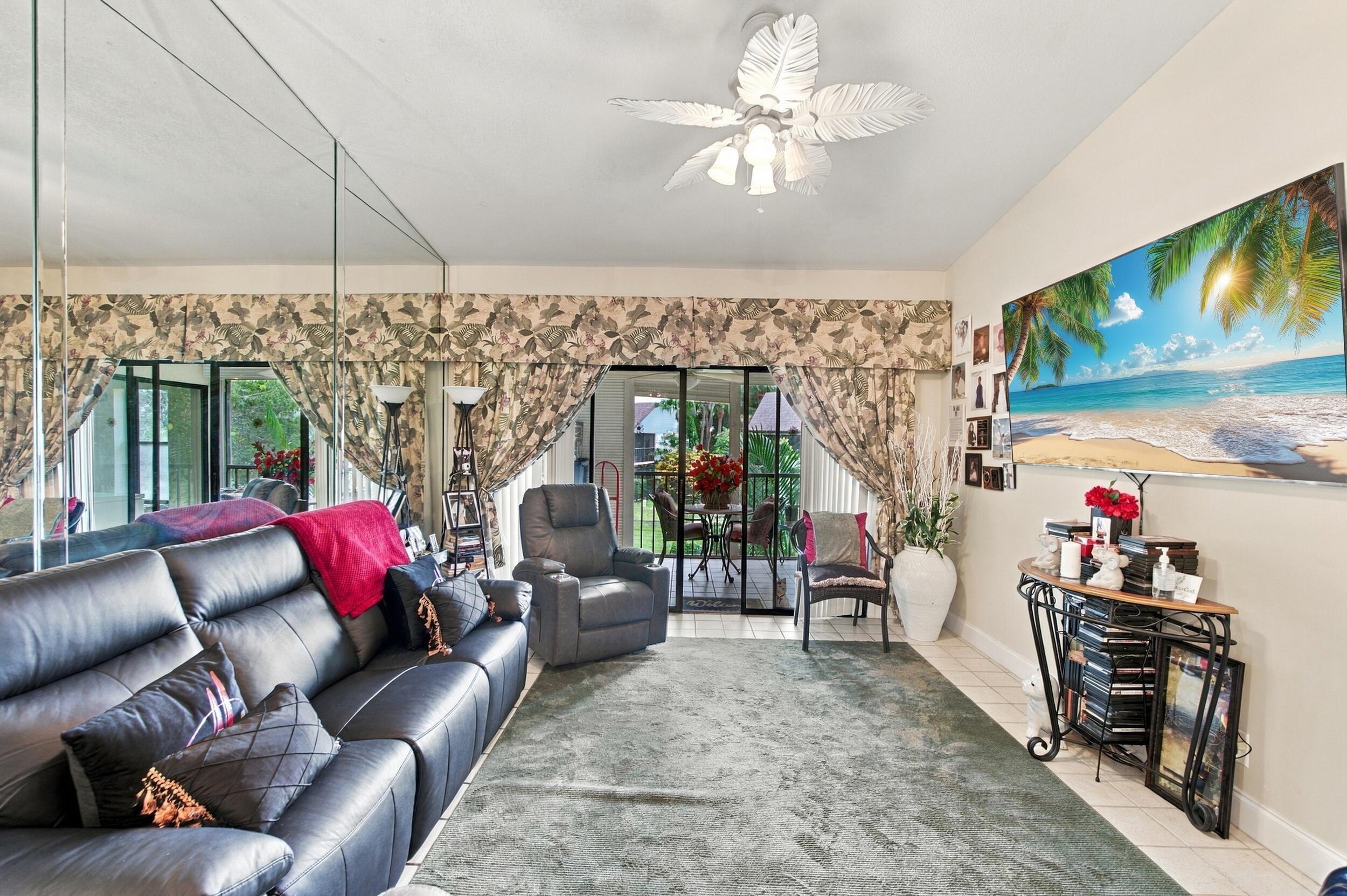 Residence photo 11