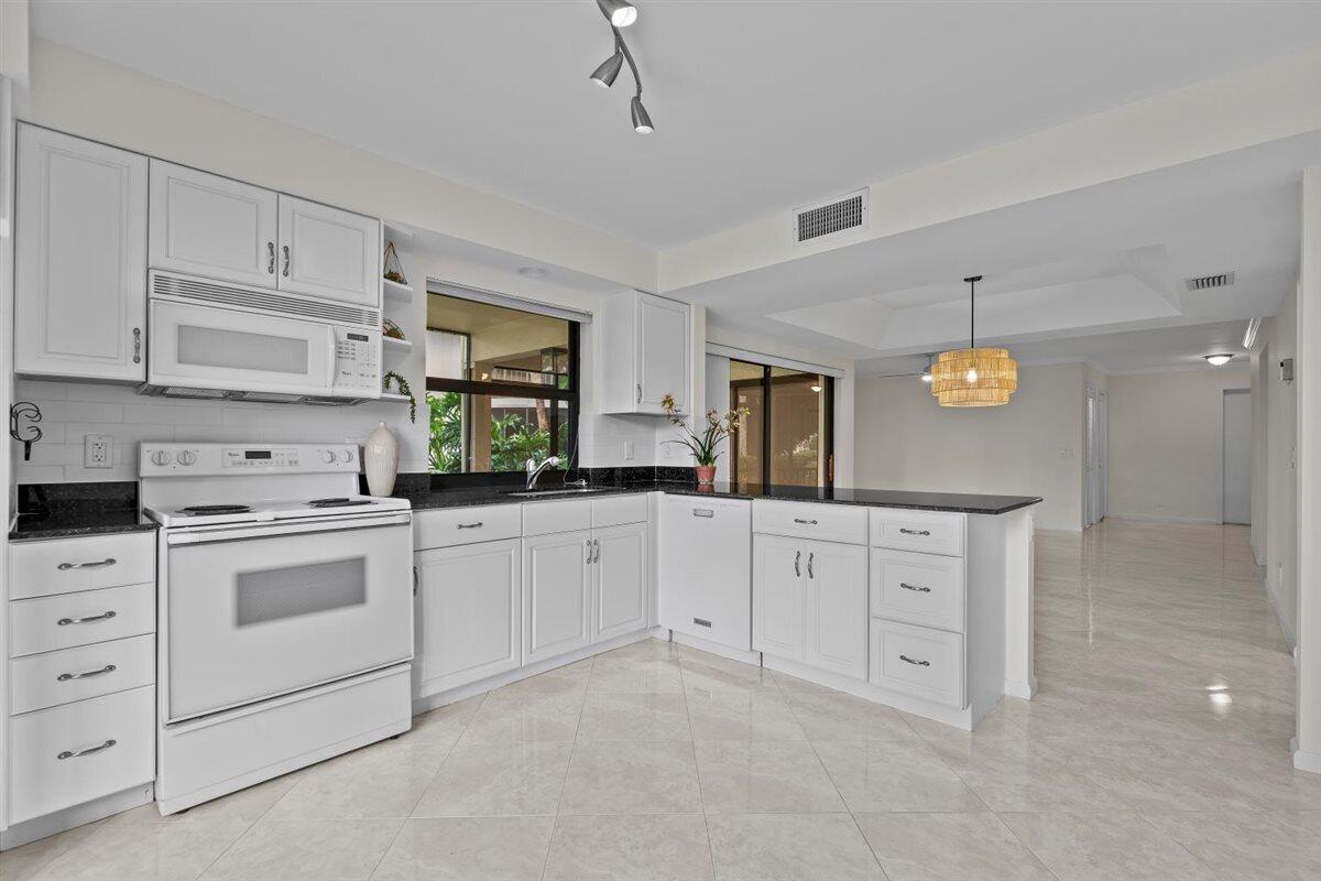 Jonathan's Landing Jupiter FL Unit 117 photo 19
