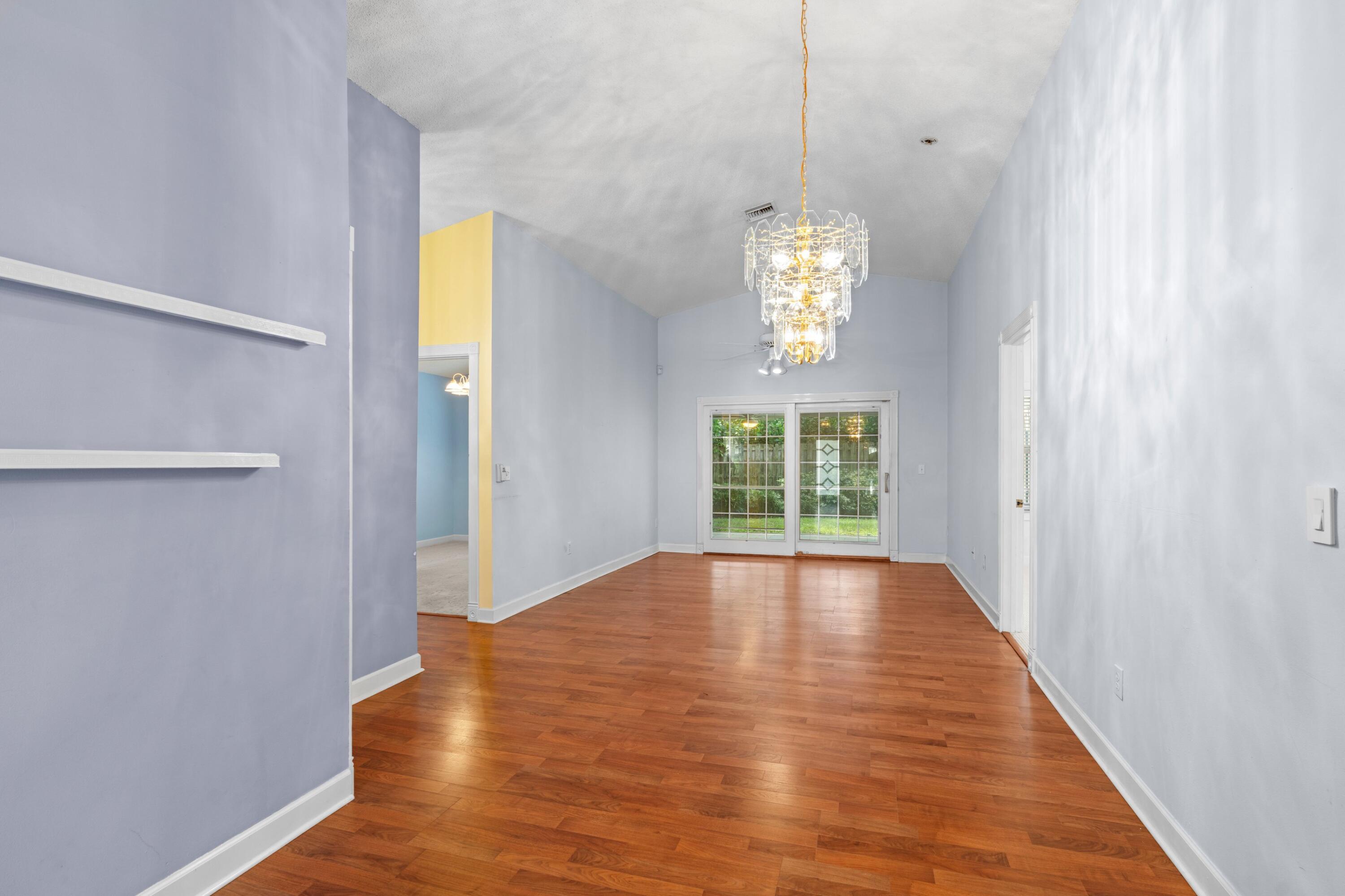 Residence photo 6