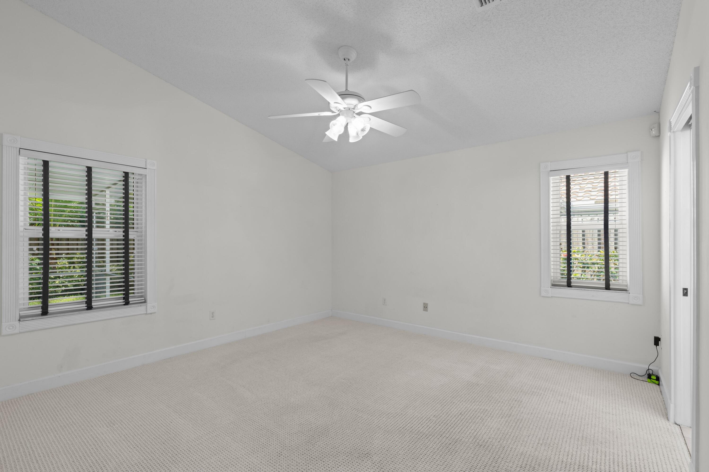Residence photo 10