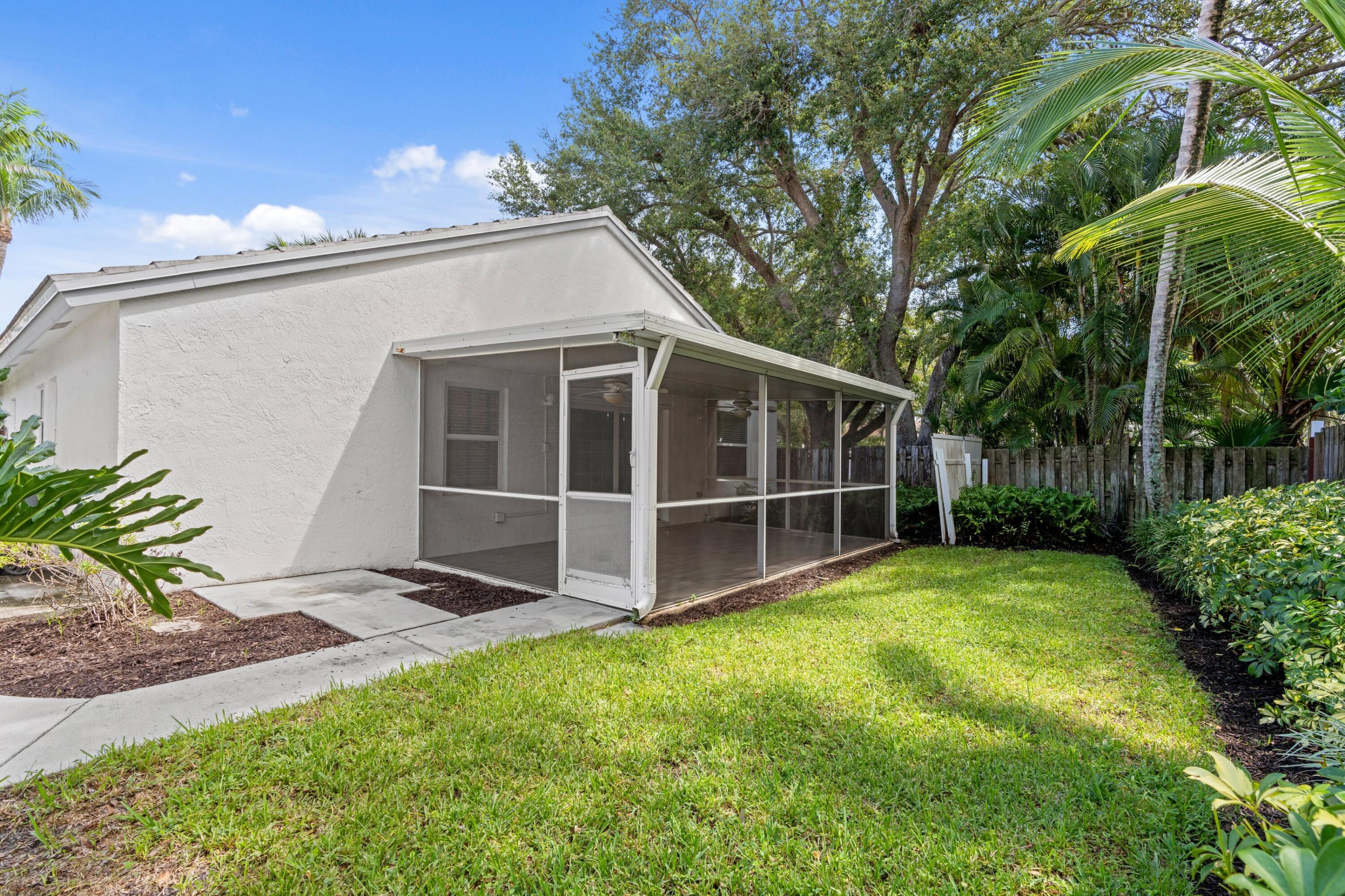 Residence photo 18
