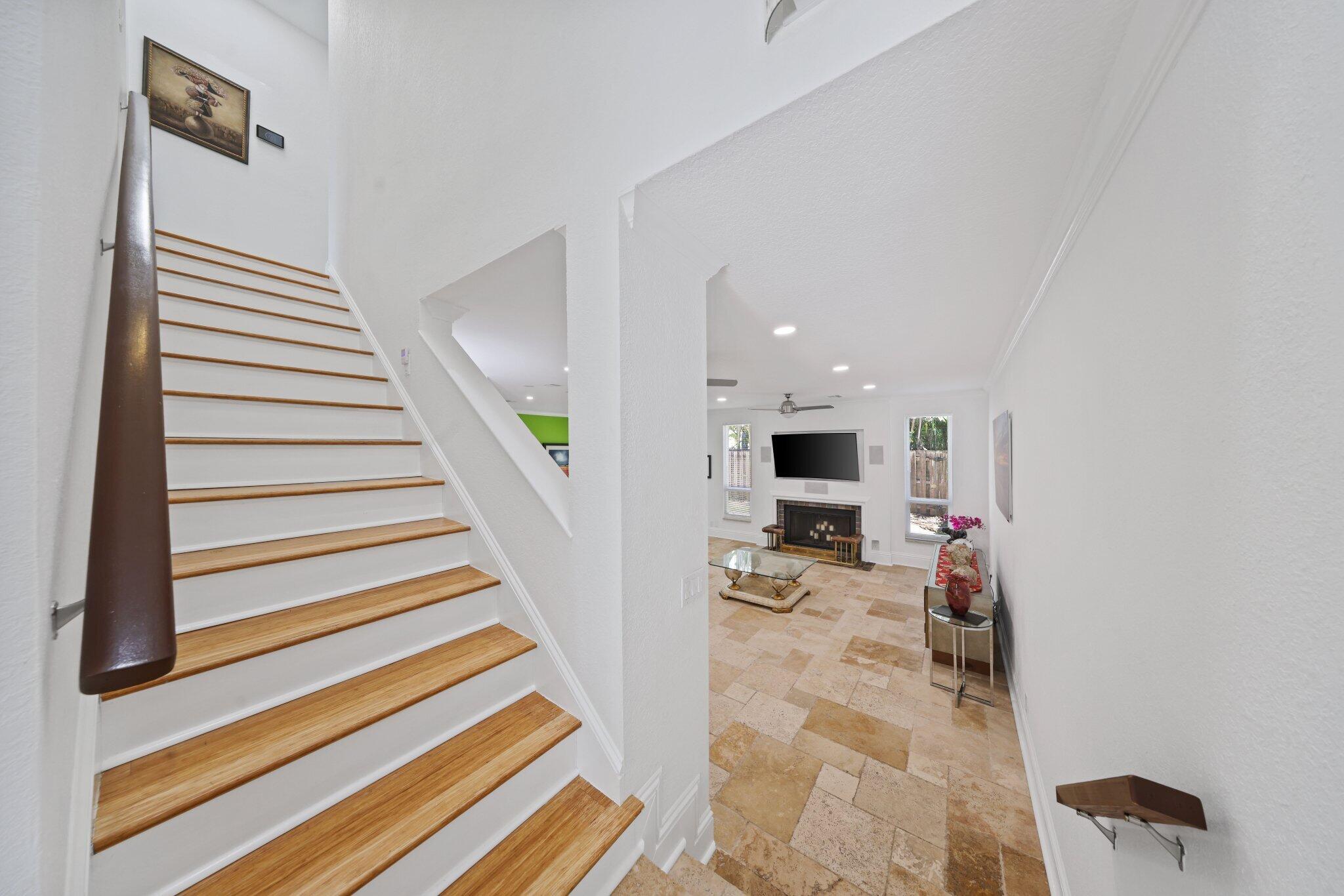  Residence photo 12