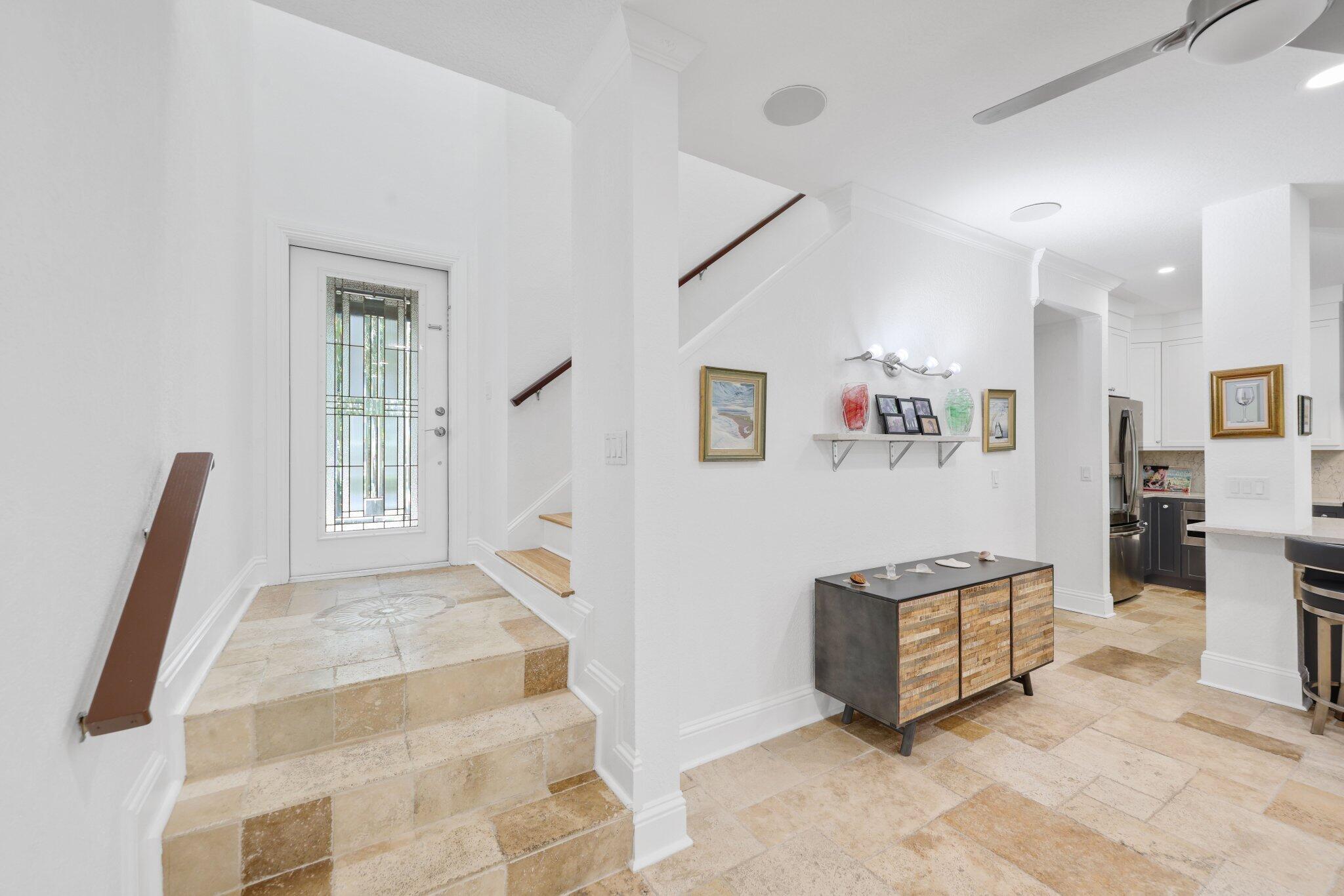  Residence photo 14