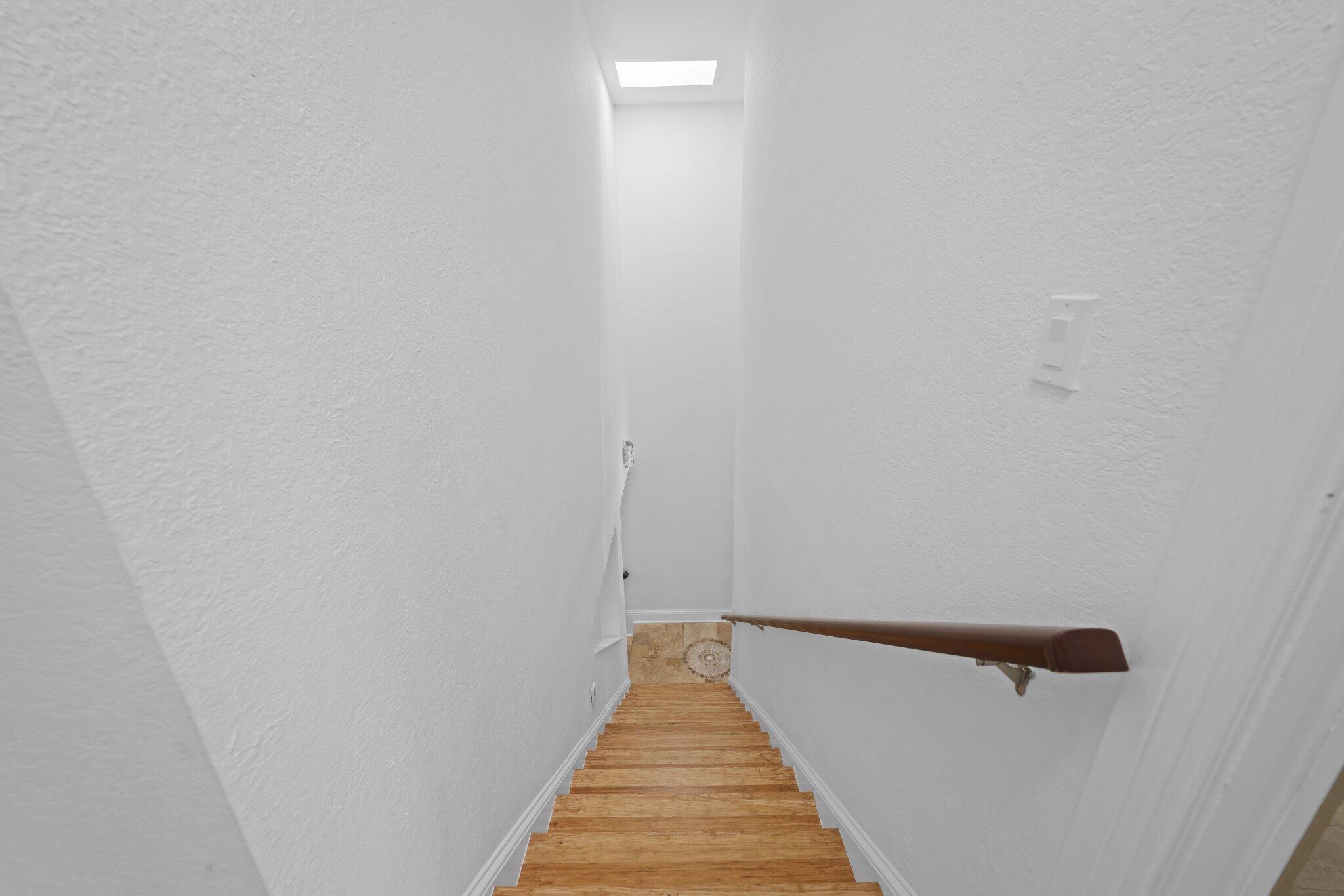 Residence photo 34