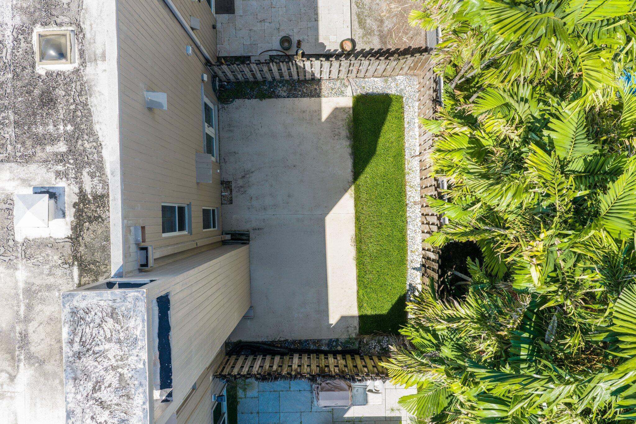  Residence photo 51