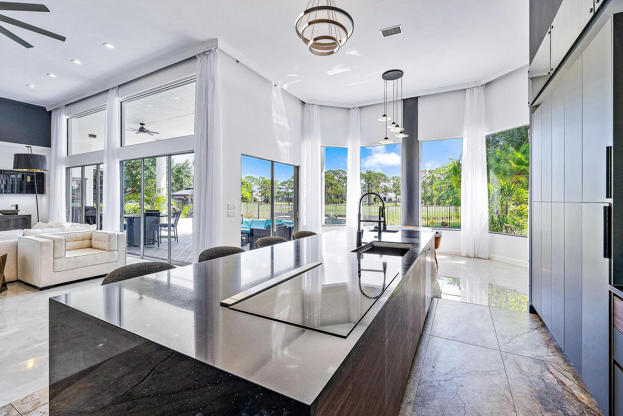 Stonewal Estates Residence photo 17