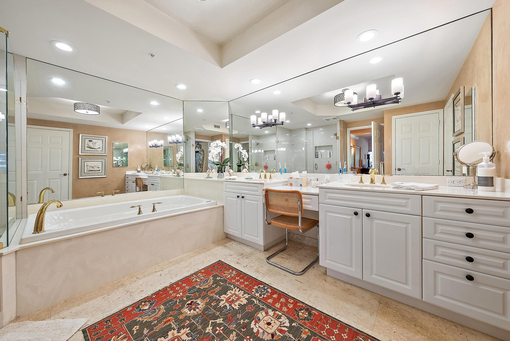 Jupiter Yacht Club Unit 305 photo 14