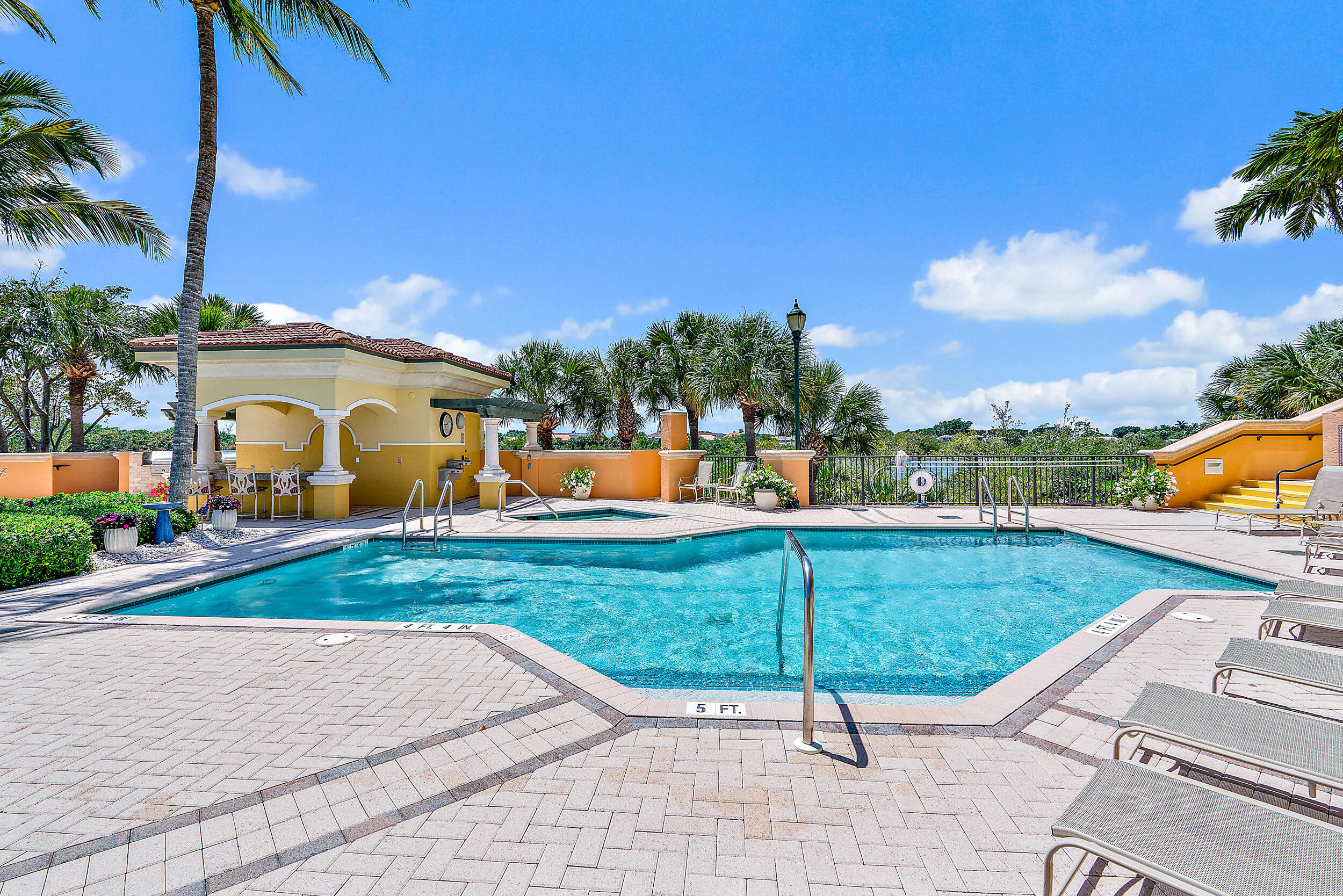 Jupiter Yacht Club Unit 305 photo 22