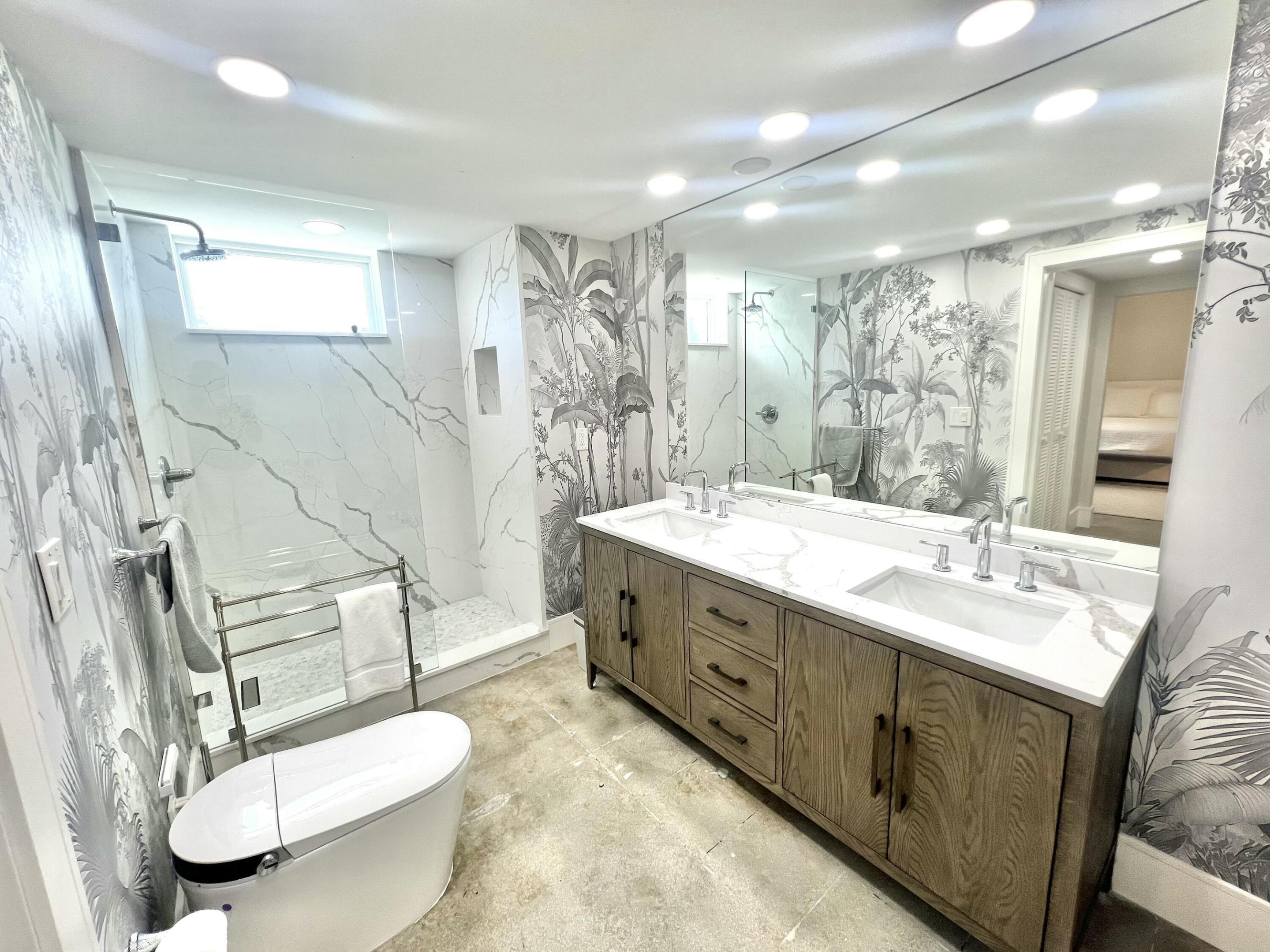In-Town Palm Beach Unit 2 C photo 29
