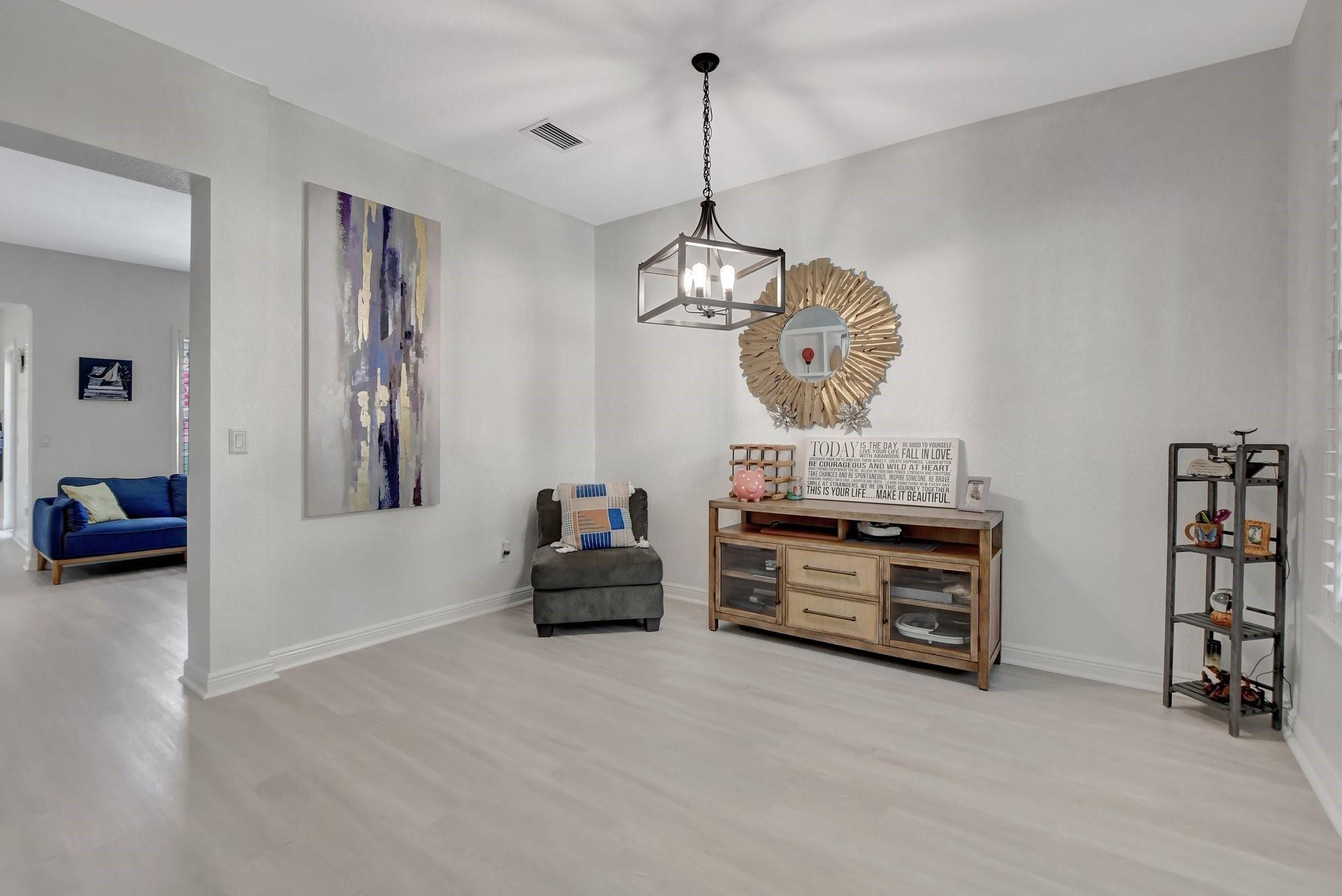  Residence photo 4