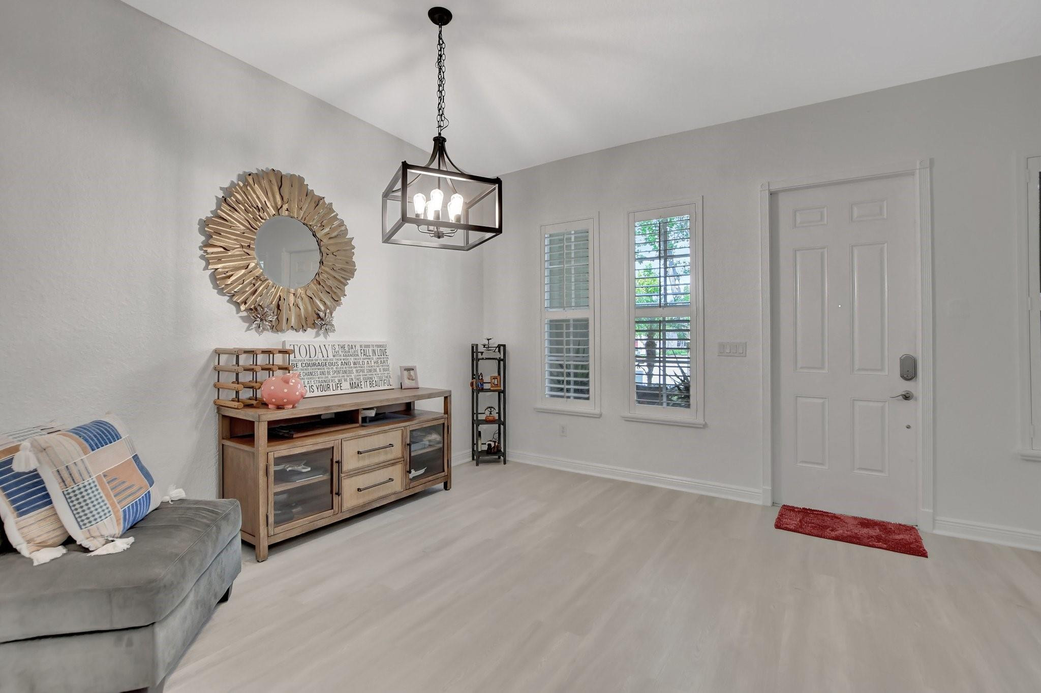  Residence photo 6