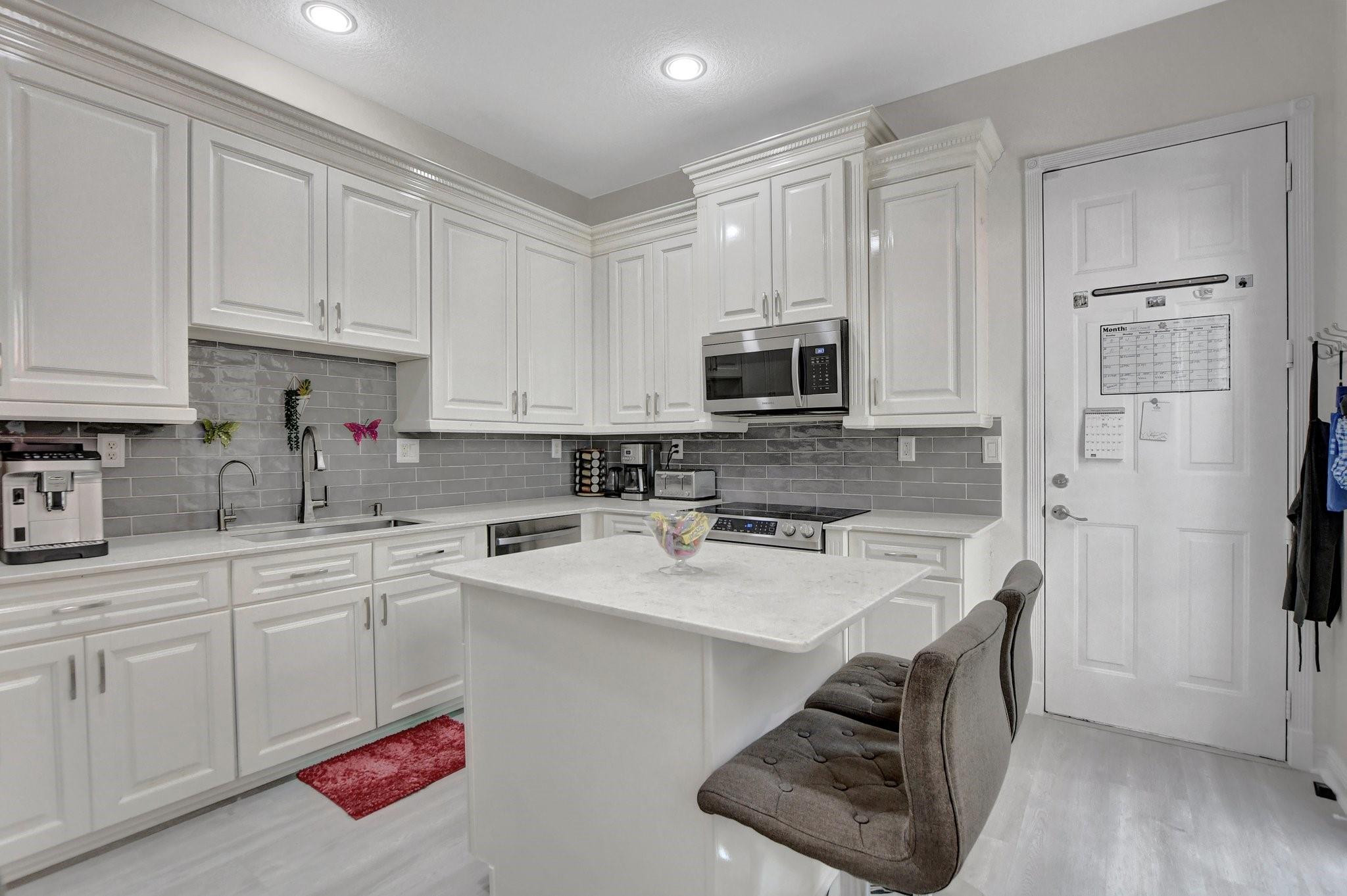  Residence photo 12