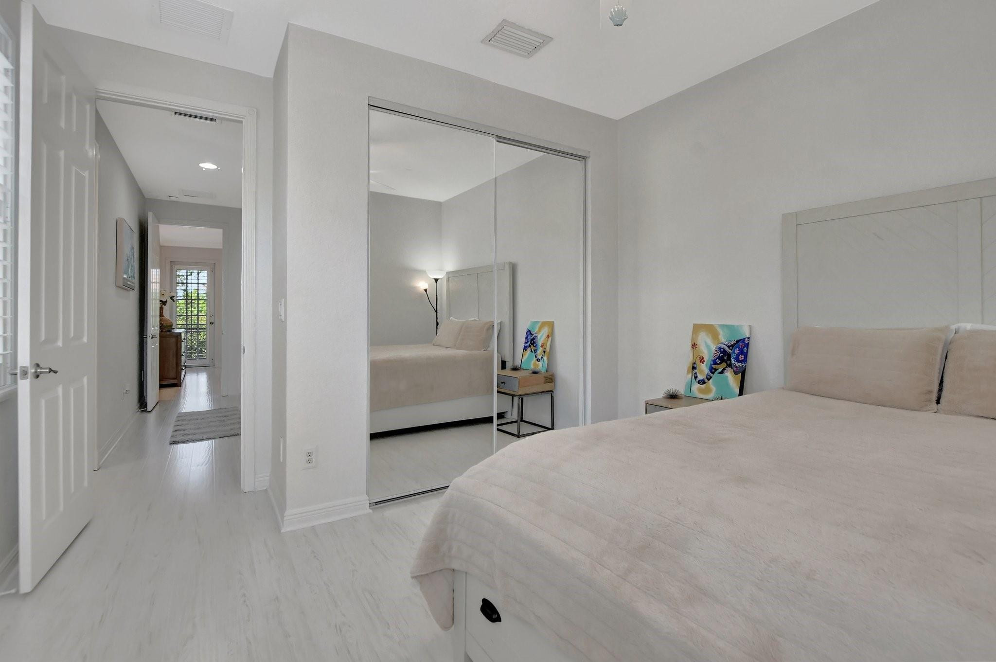  Residence photo 30