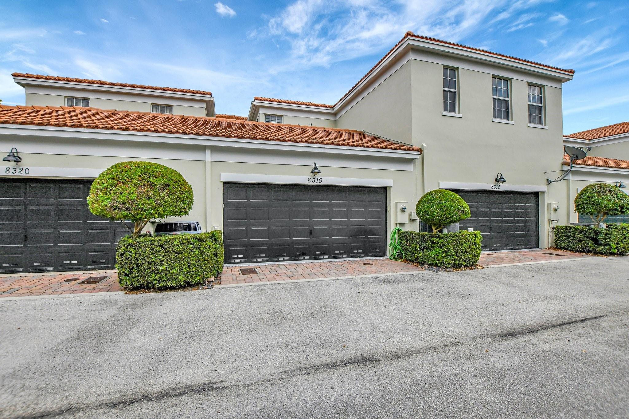  Residence photo 35