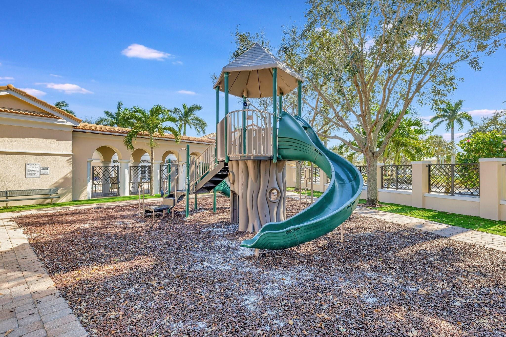  Residence photo 49