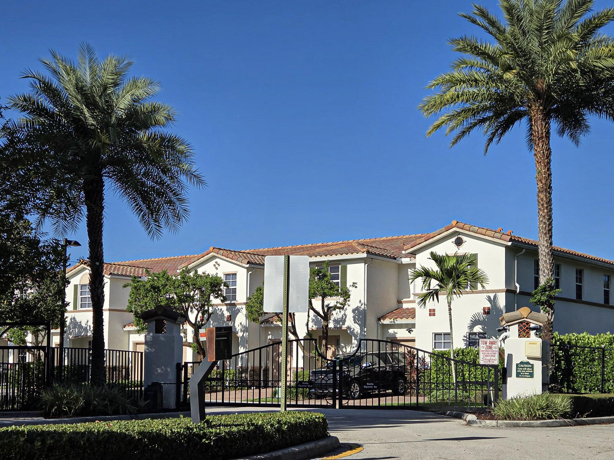 Residence photo 2