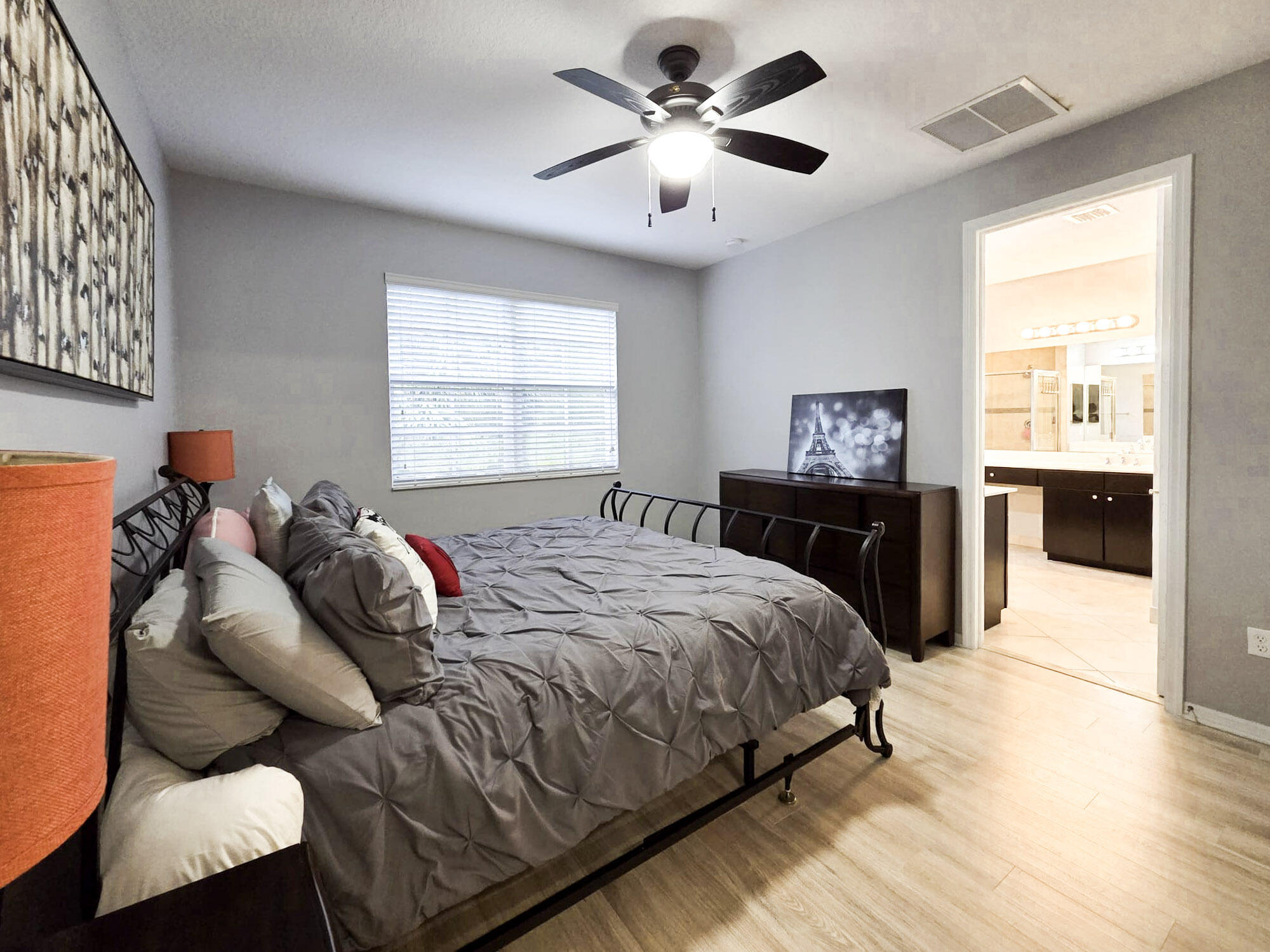 Residence photo 58