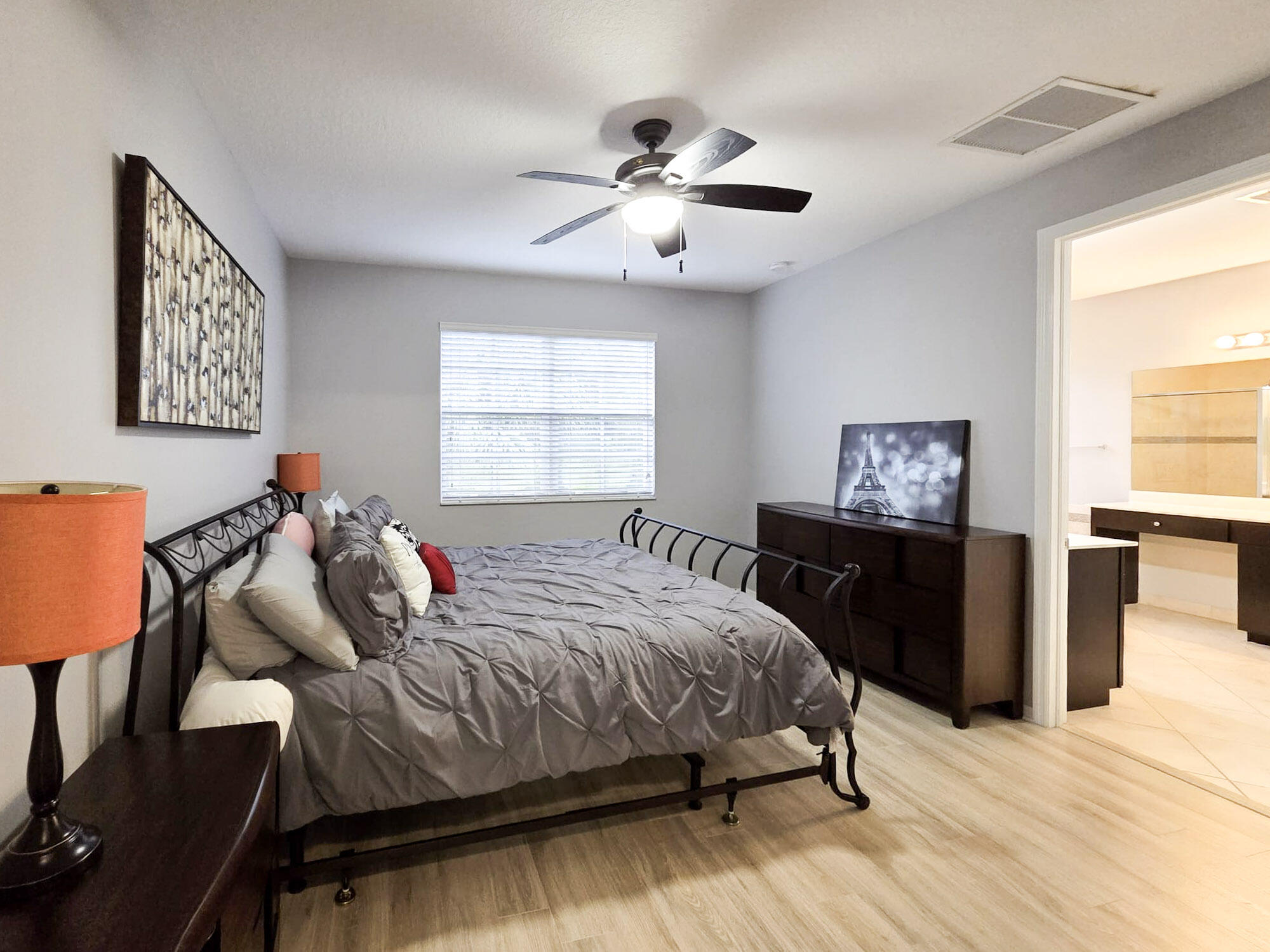 Residence photo 61