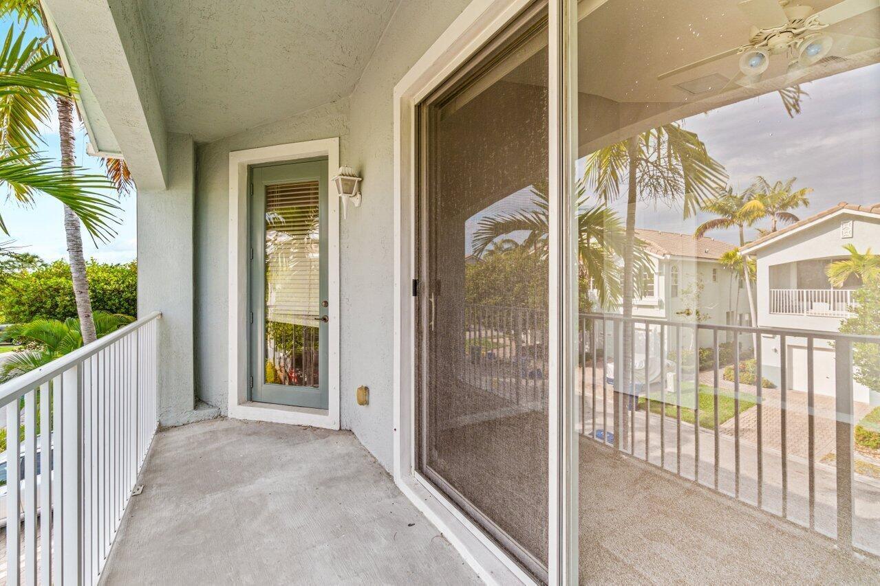Residence photo 20