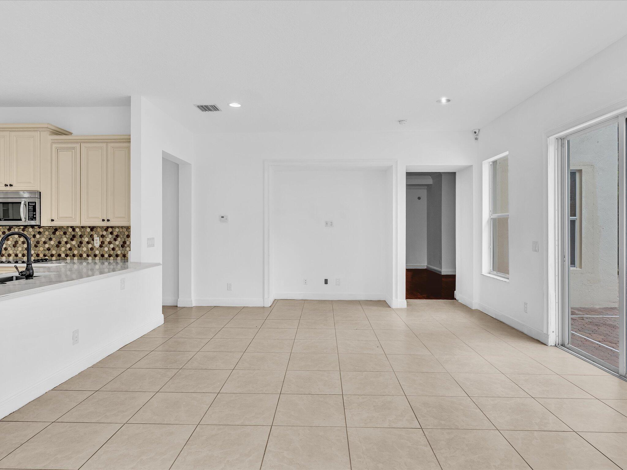  Residence photo 37