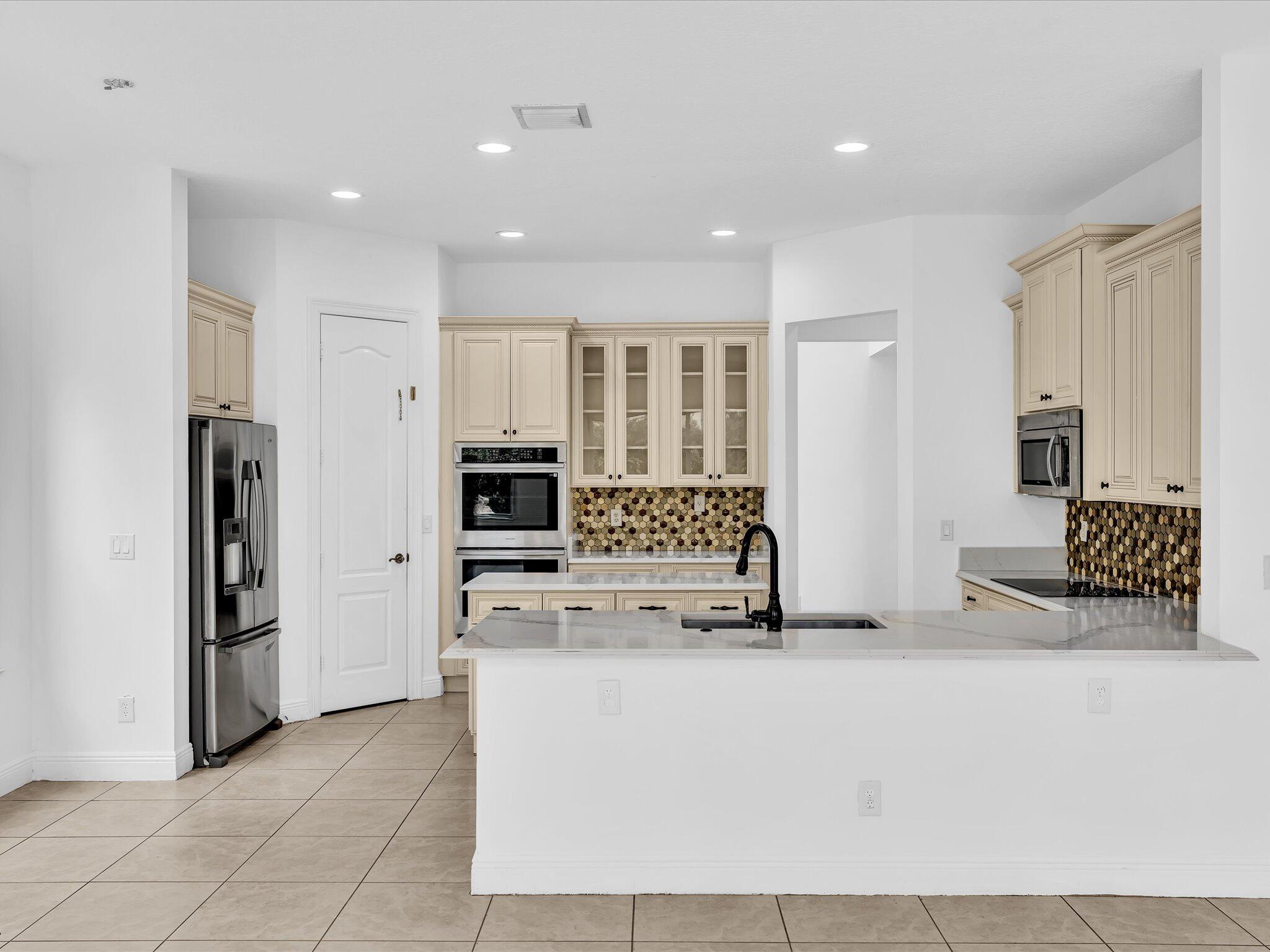  Residence photo 52